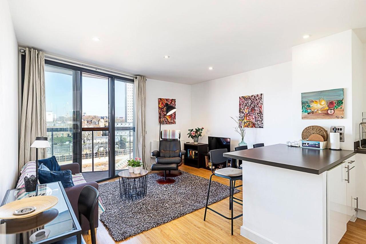 Apartment Bright Camden Retreat With Balcony