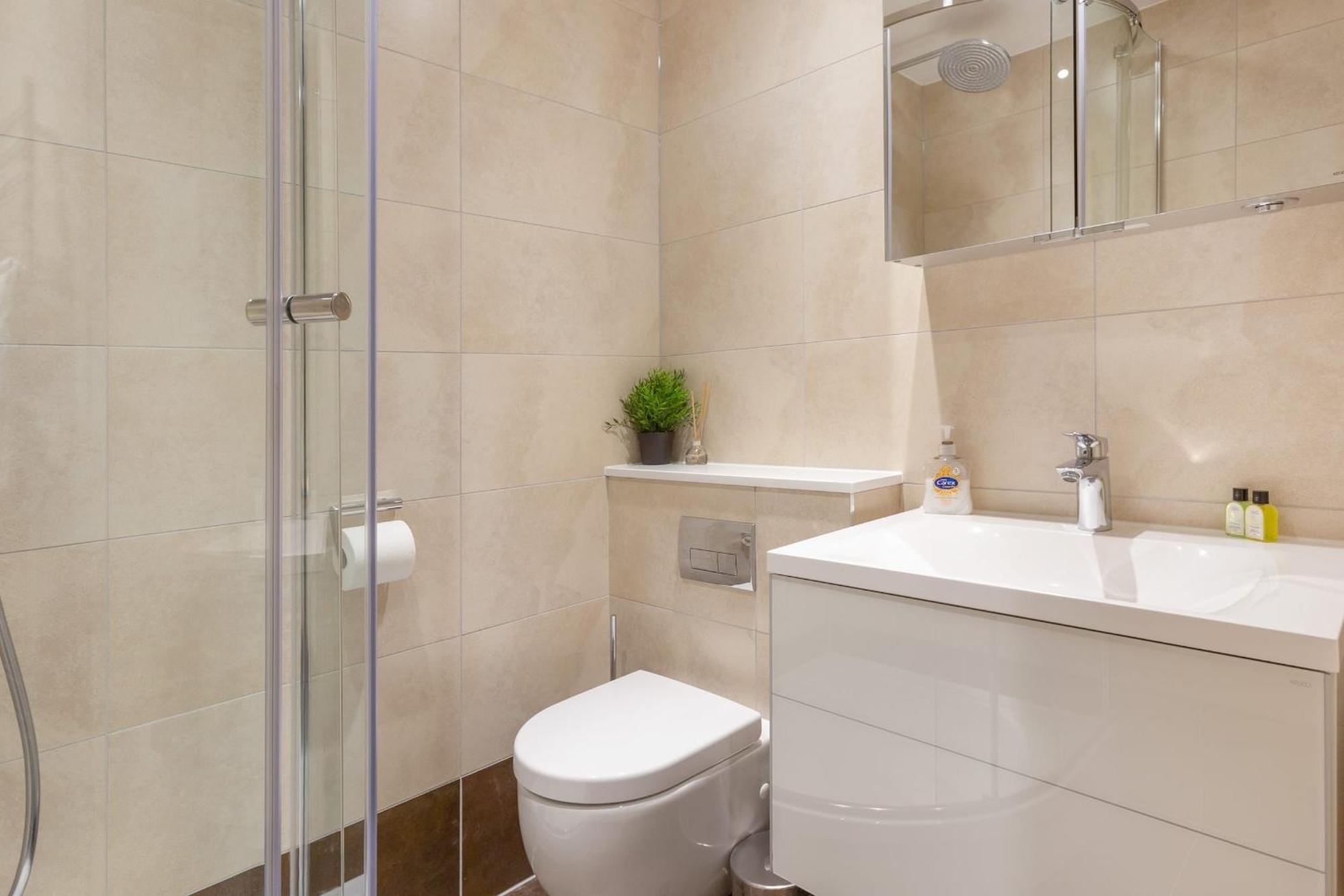 Bnbnova - 2br 2ba In Fitzrovia & Soho * London