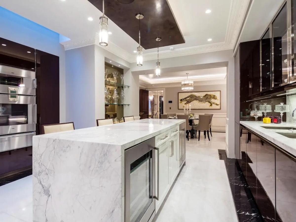 Exquisite 5br With Outdoor Terrace, Mayfair Apartment London