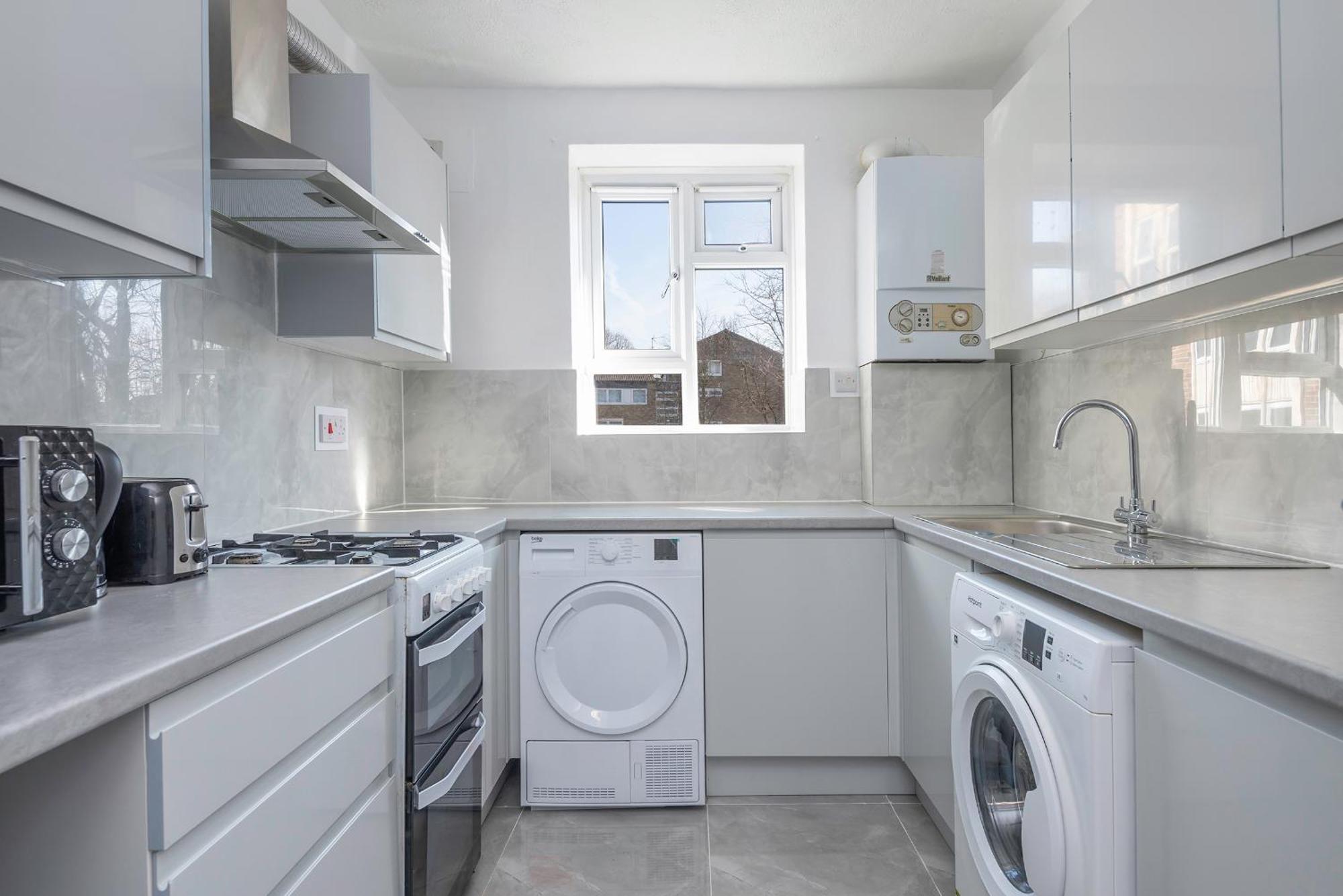 Cosy 4 Bed Near Greenwich Fast & Easy To Apartment *