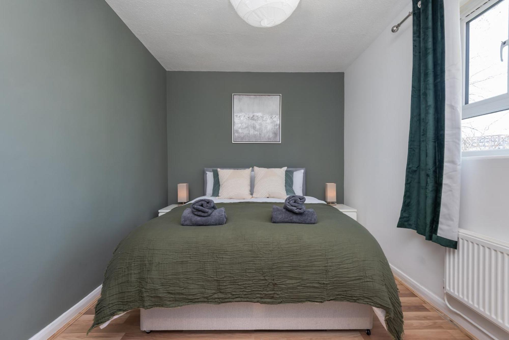 Cosy 4 Bed Near Greenwich Fast & Easy To Apartment London