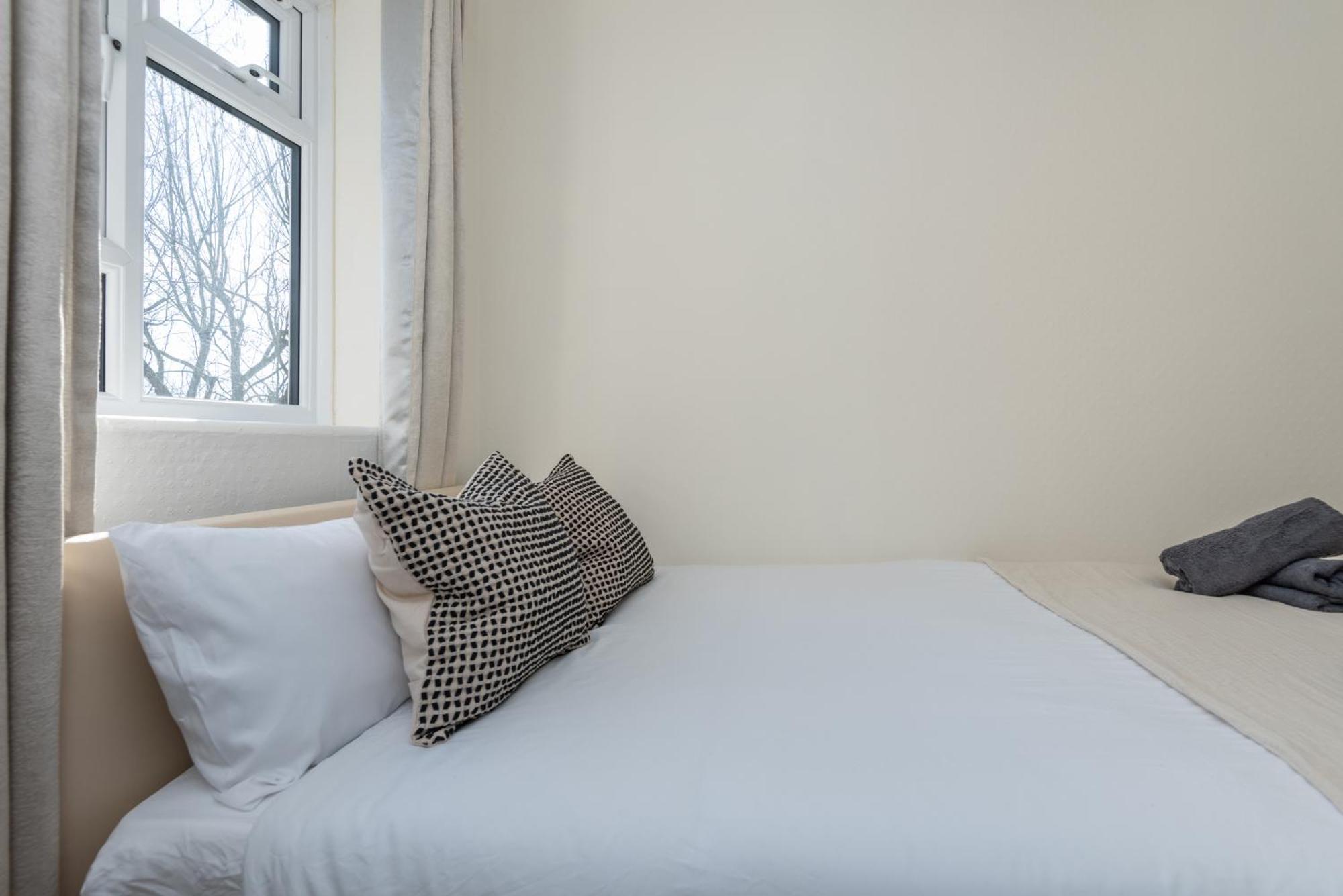 Cosy 4 Bed Near Greenwich Fast & Easy To *