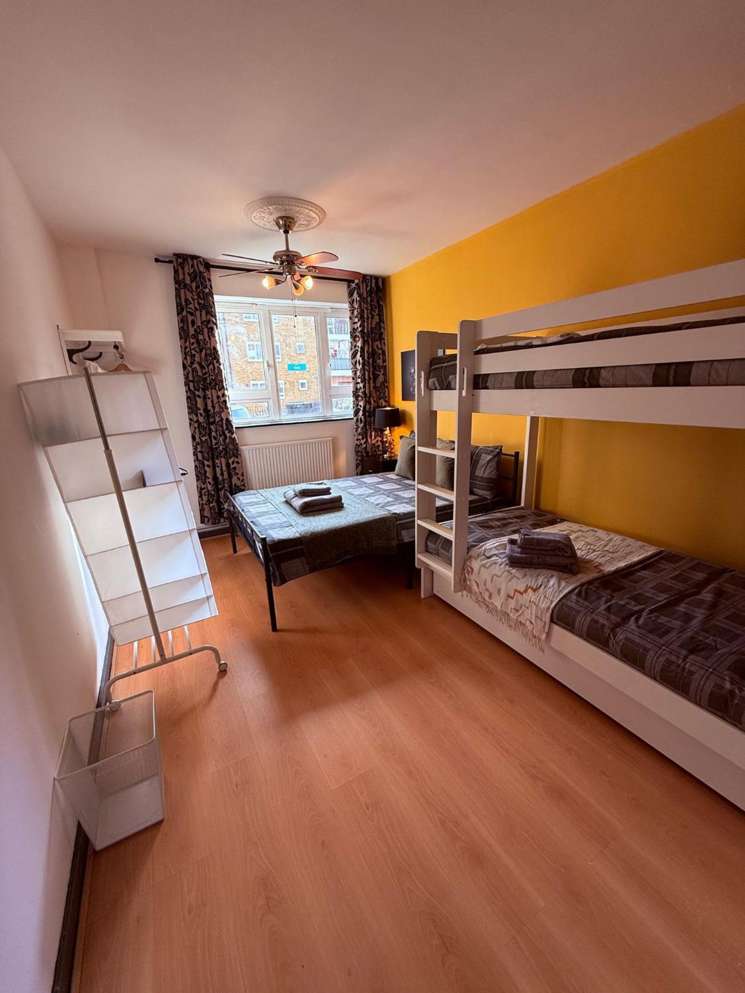 5 Minutes To Flat Apartment *