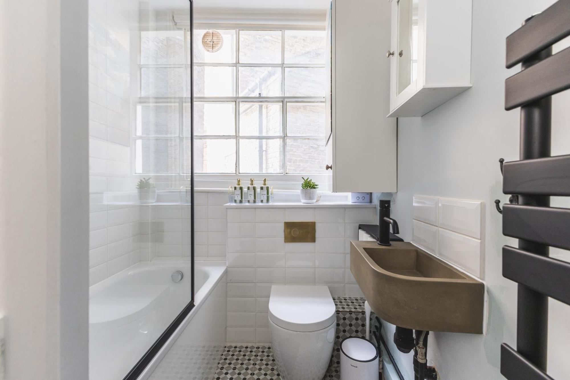 Chic Flat Near Buckingham Palace & Victoria Station Apartment London