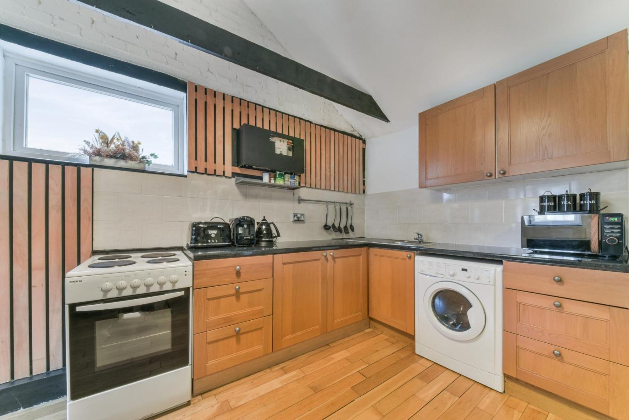 Hatton Gardens - 2 Bedroom Family Apartment *