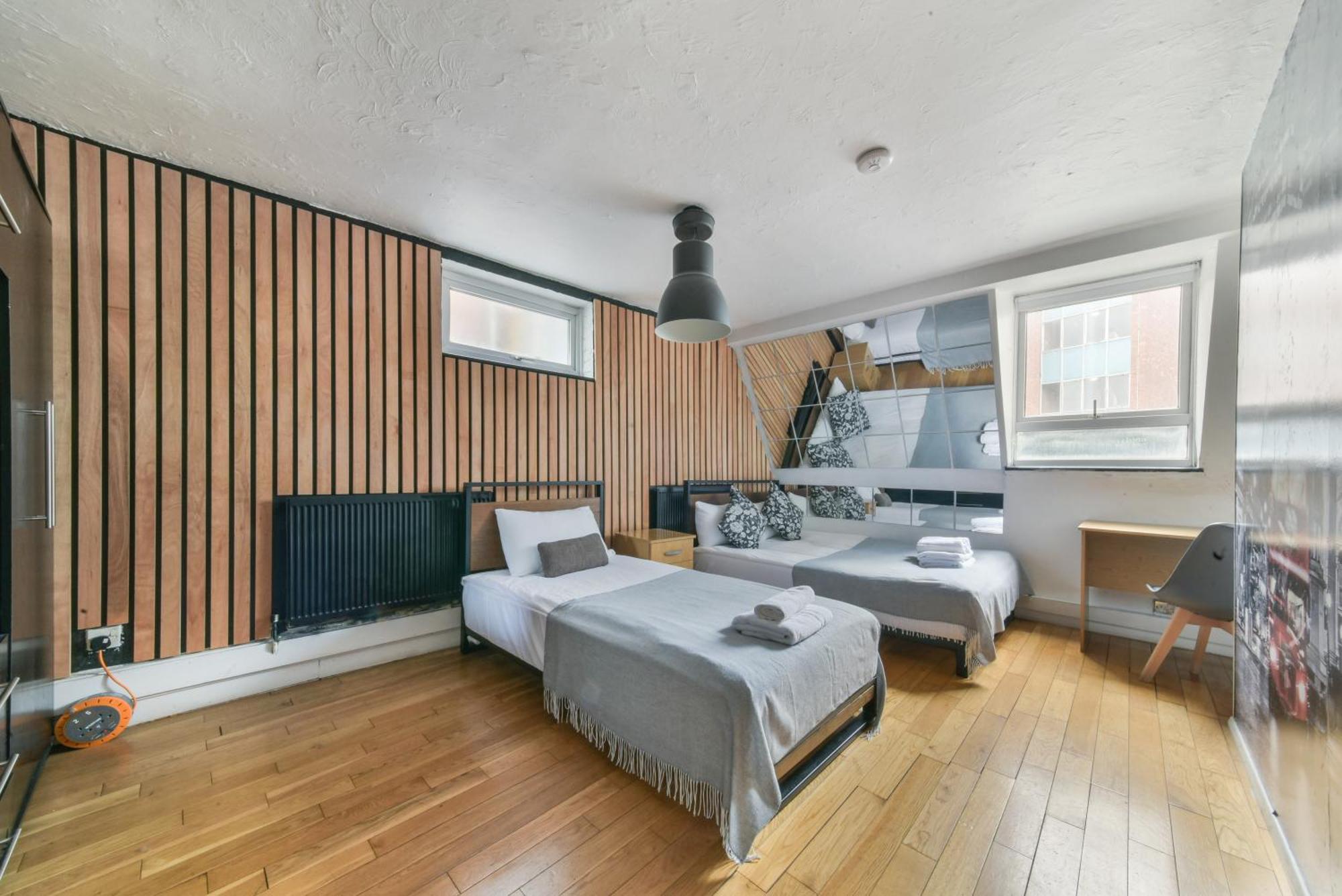 Hatton Gardens - 2 Bedroom Family * London