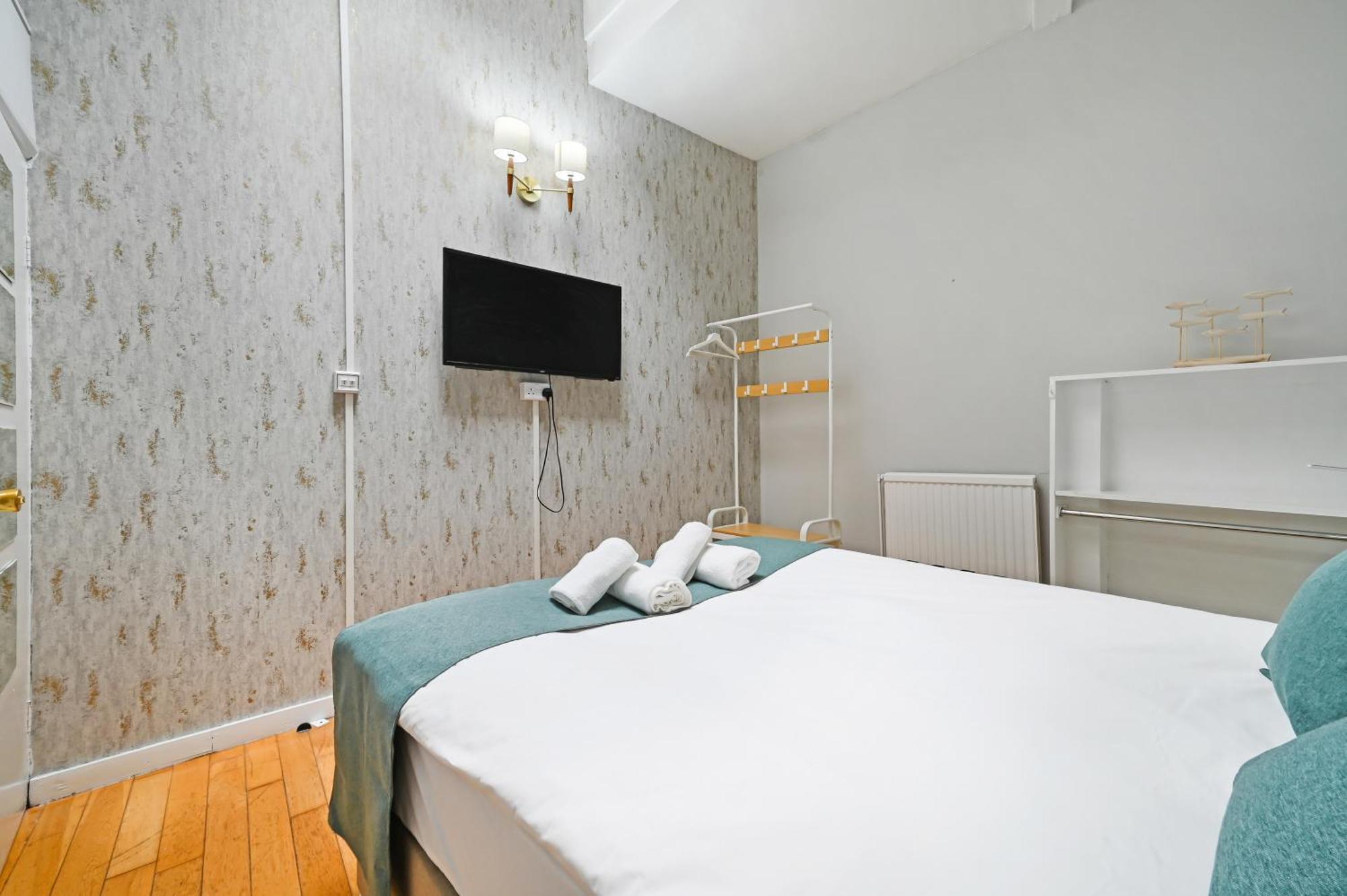 Hatton Gardens - 2 Bedroom Family London