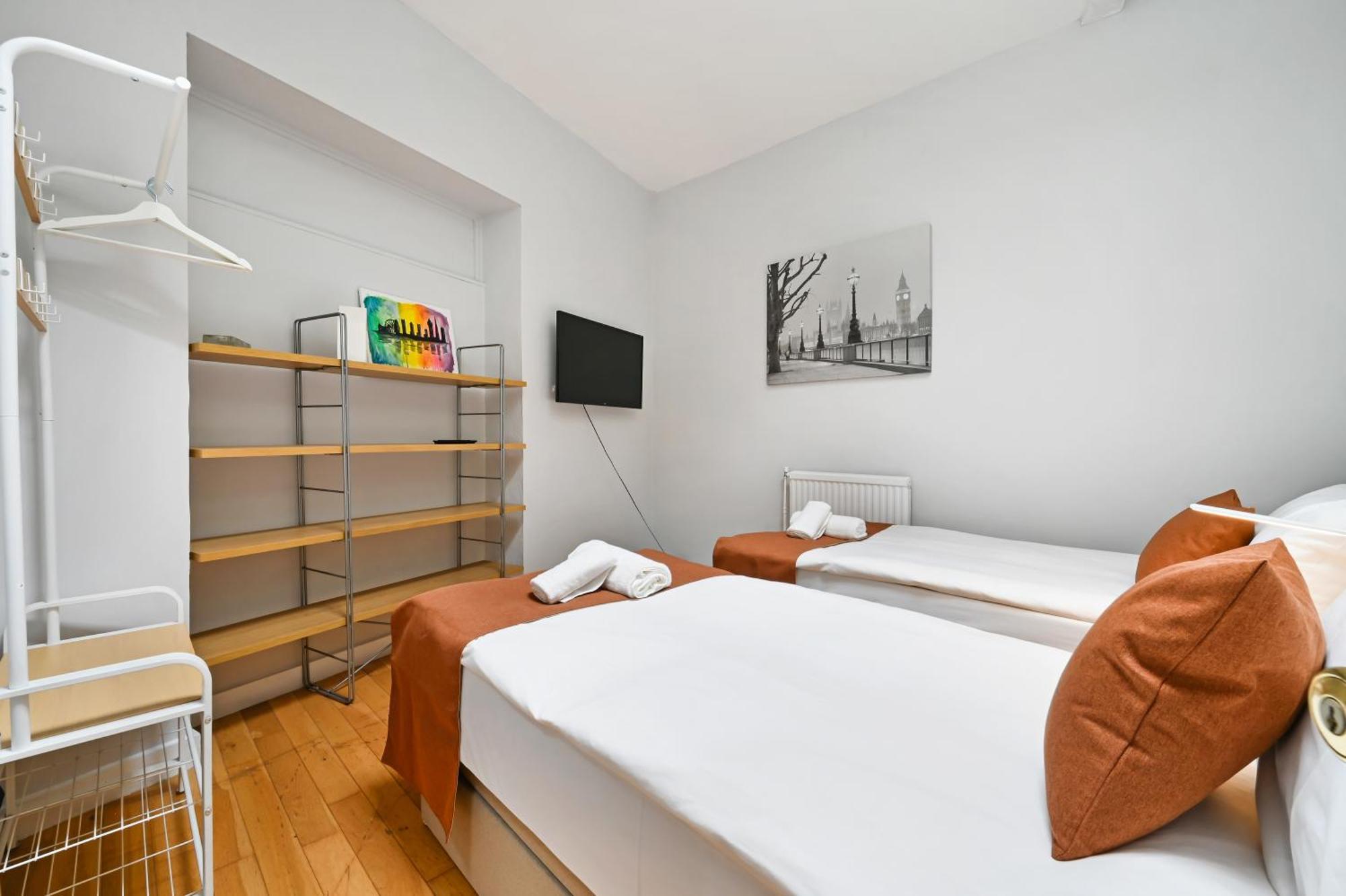 Hatton Gardens - 2 Bedroom Family * London