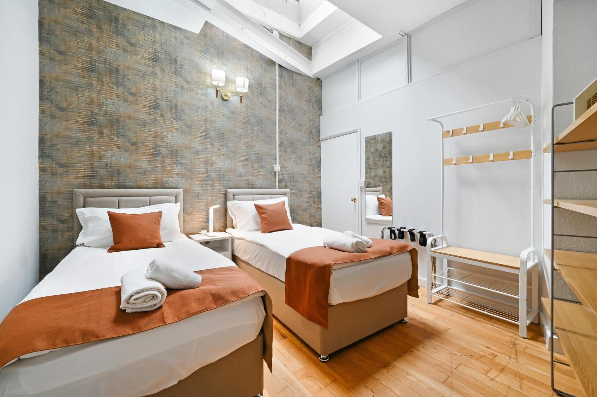 Hatton Gardens - 2 Bedroom Family London