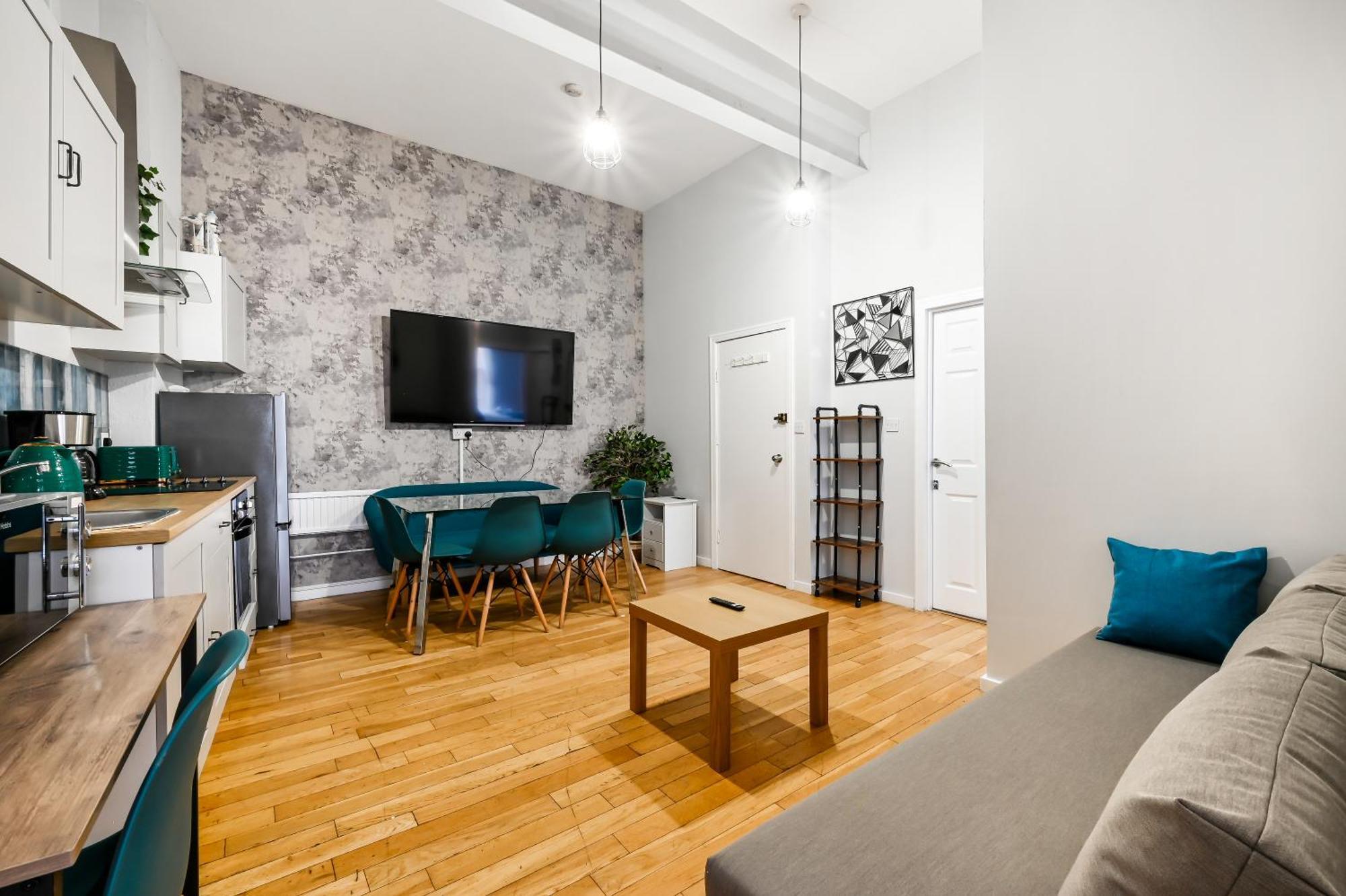 Hatton Gardens - 2 Bedroom Family * London