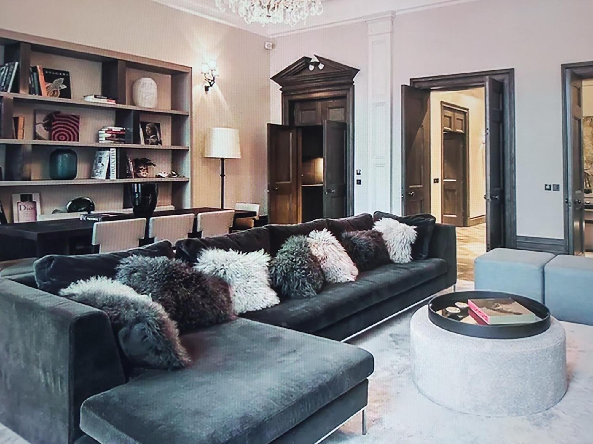 Apartment Modern With An Enviable Address London