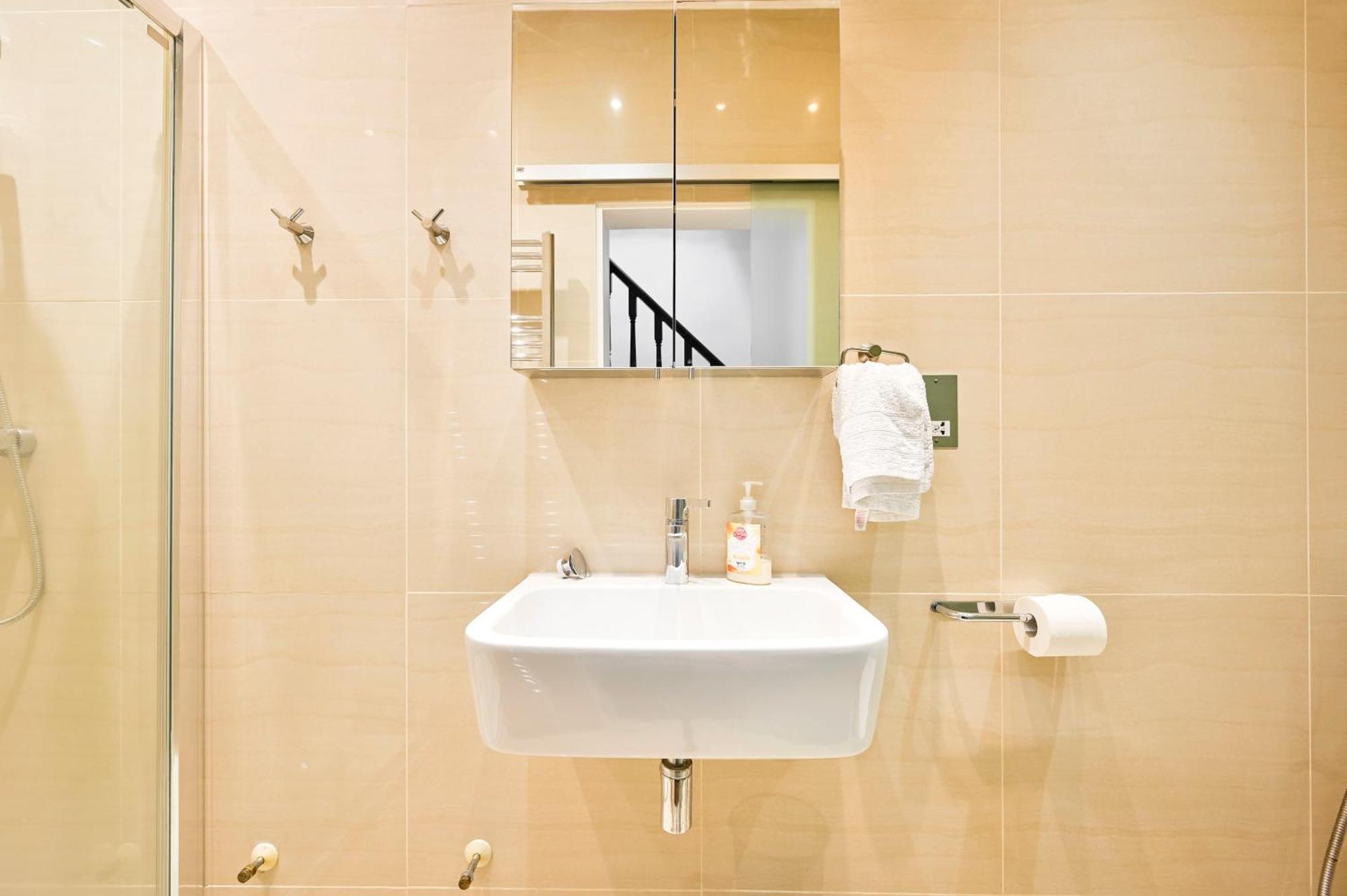 Apartment Lovely 4 Bedrooms Entire House In Hammersmith *