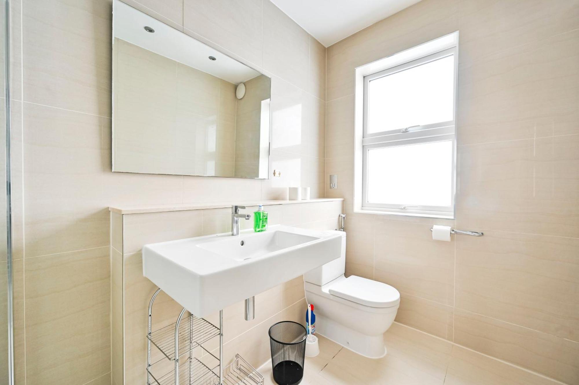Lovely 4 Bedrooms Entire House In Hammersmith London