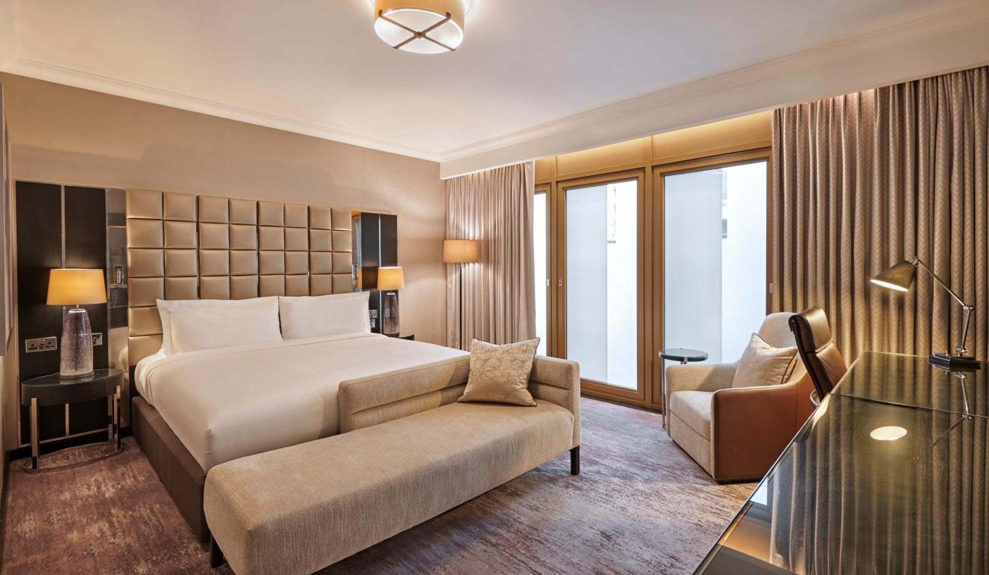 Hotel Hyatt Regency Embankment 4*