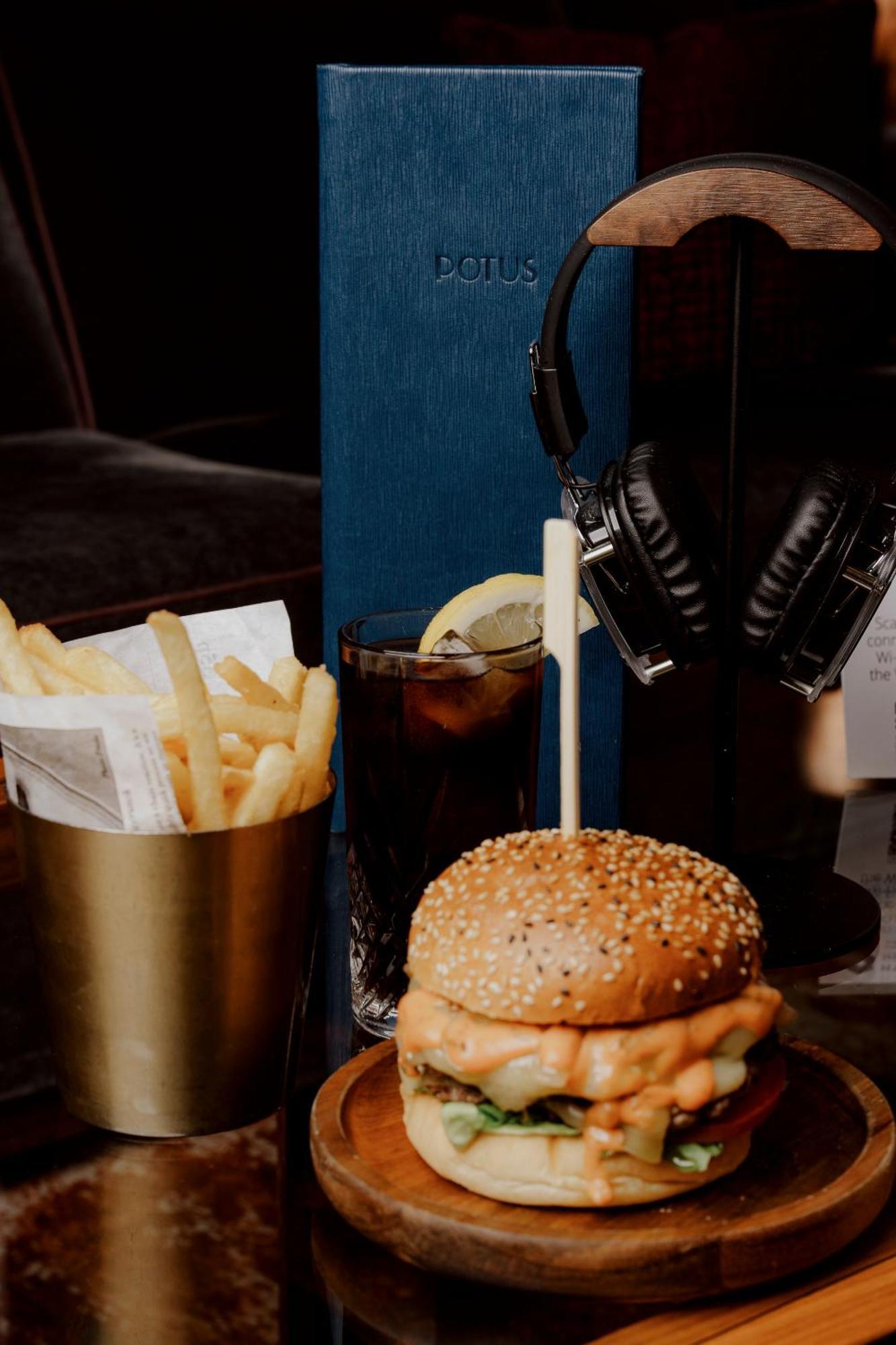 Hotel Hyatt Regency Embankment 4*