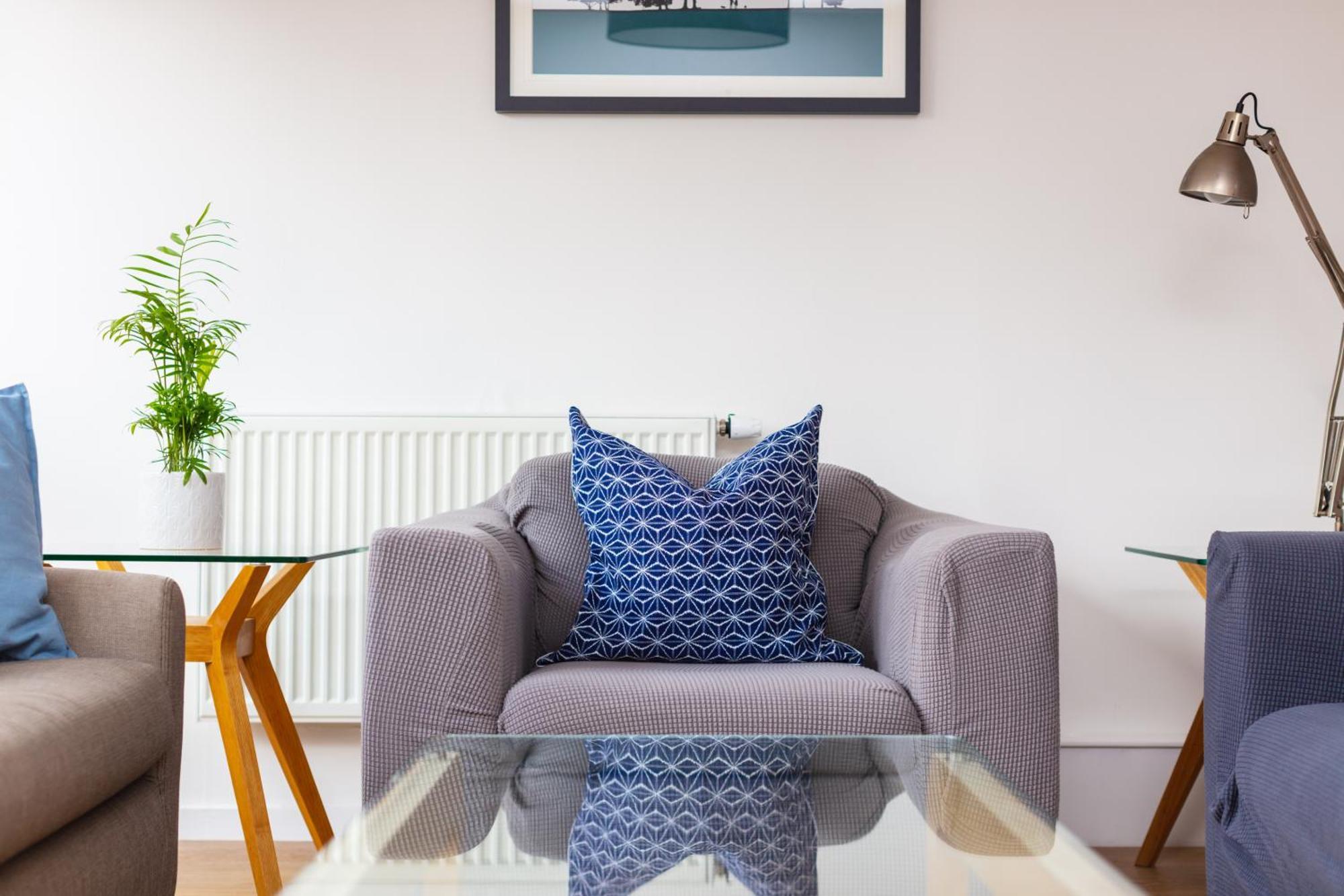 Spacious 3 Bedroom In Old Street * London