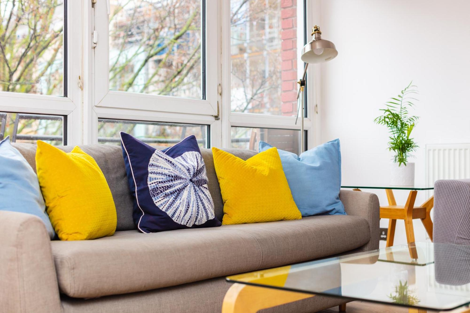 Spacious 3 Bedroom In Old Street * Londres