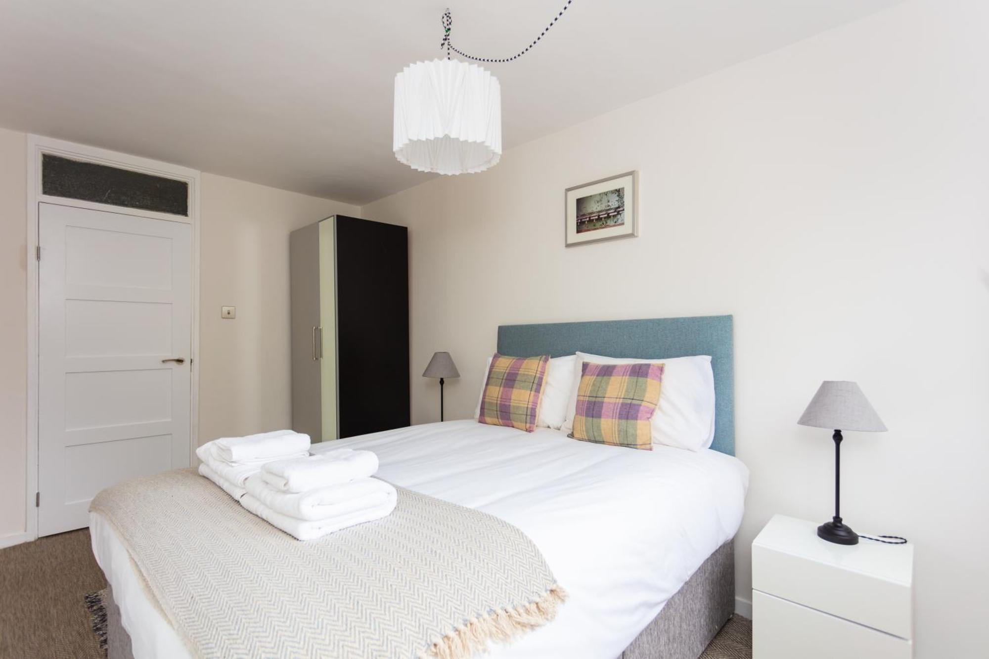 Spacious 3 Bedroom In Old Street * Londres