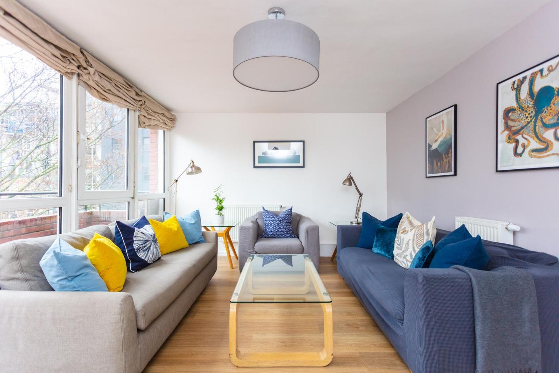 Spacious 3 Bedroom In Old Street * Londres