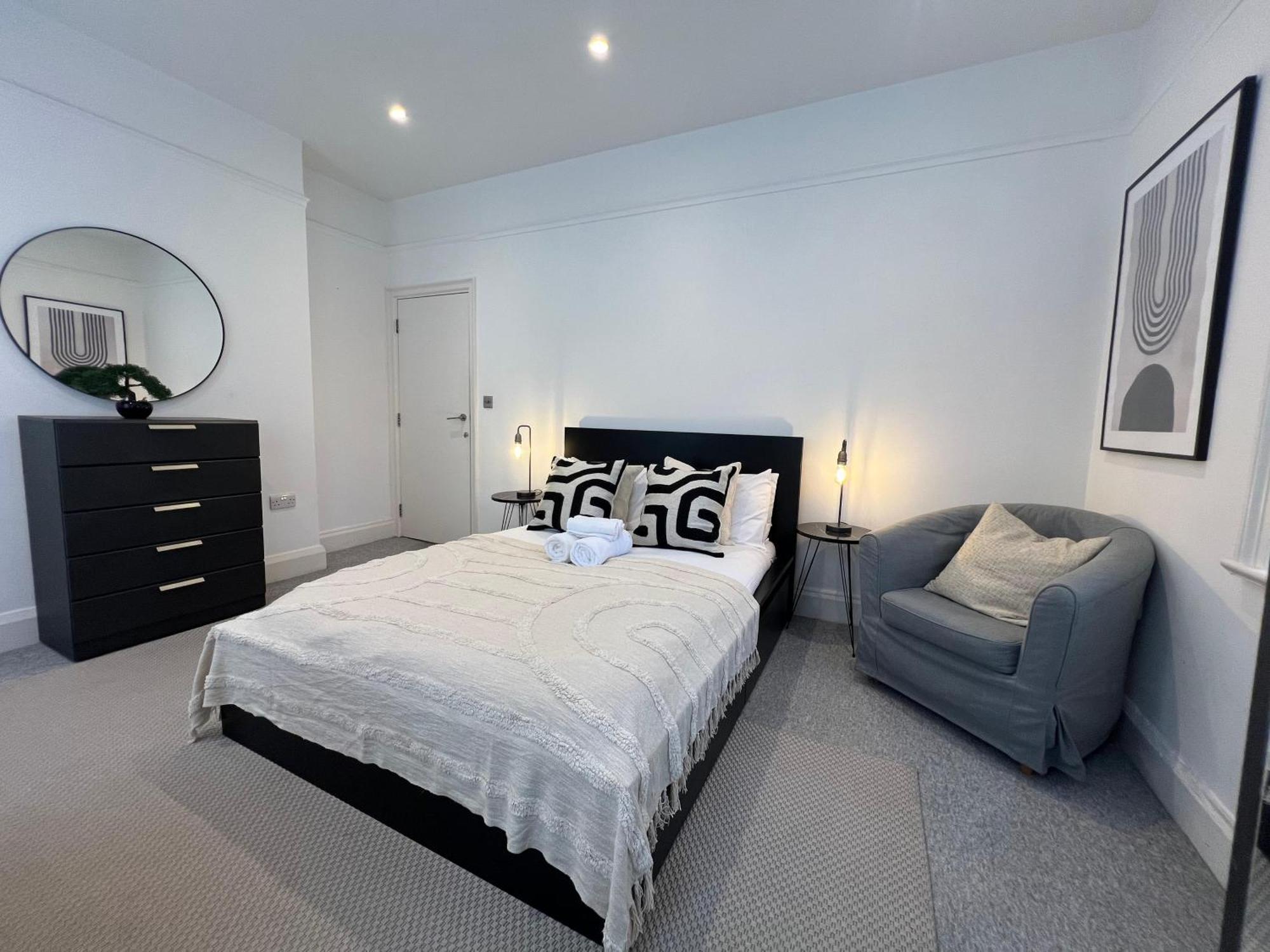 Stylish Flat Steps From Oxford Street! * London