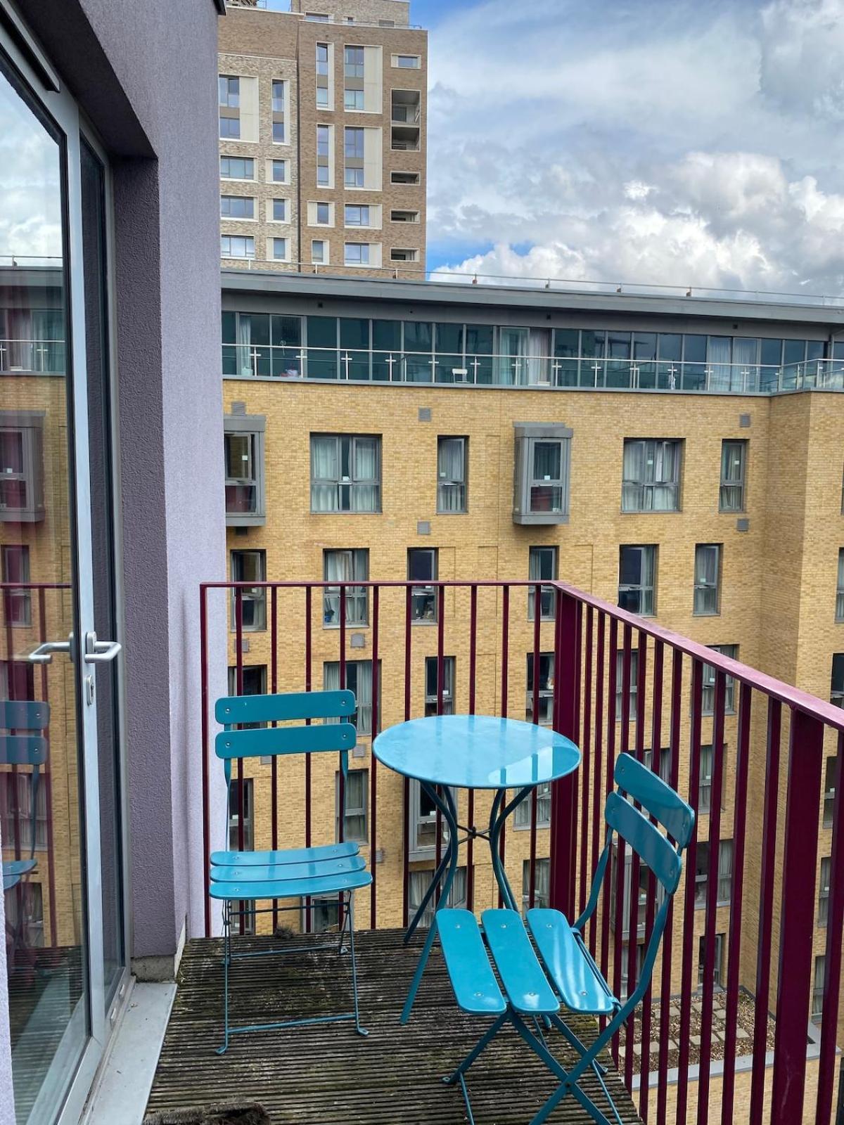 Apartment 2 Bed Flat With Balcony - Zone 1 London