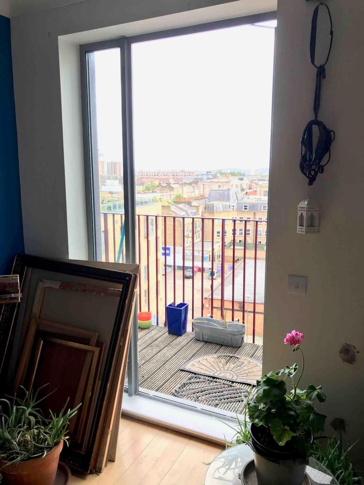 2 Bed Flat With Balcony - Zone 1 Apartment