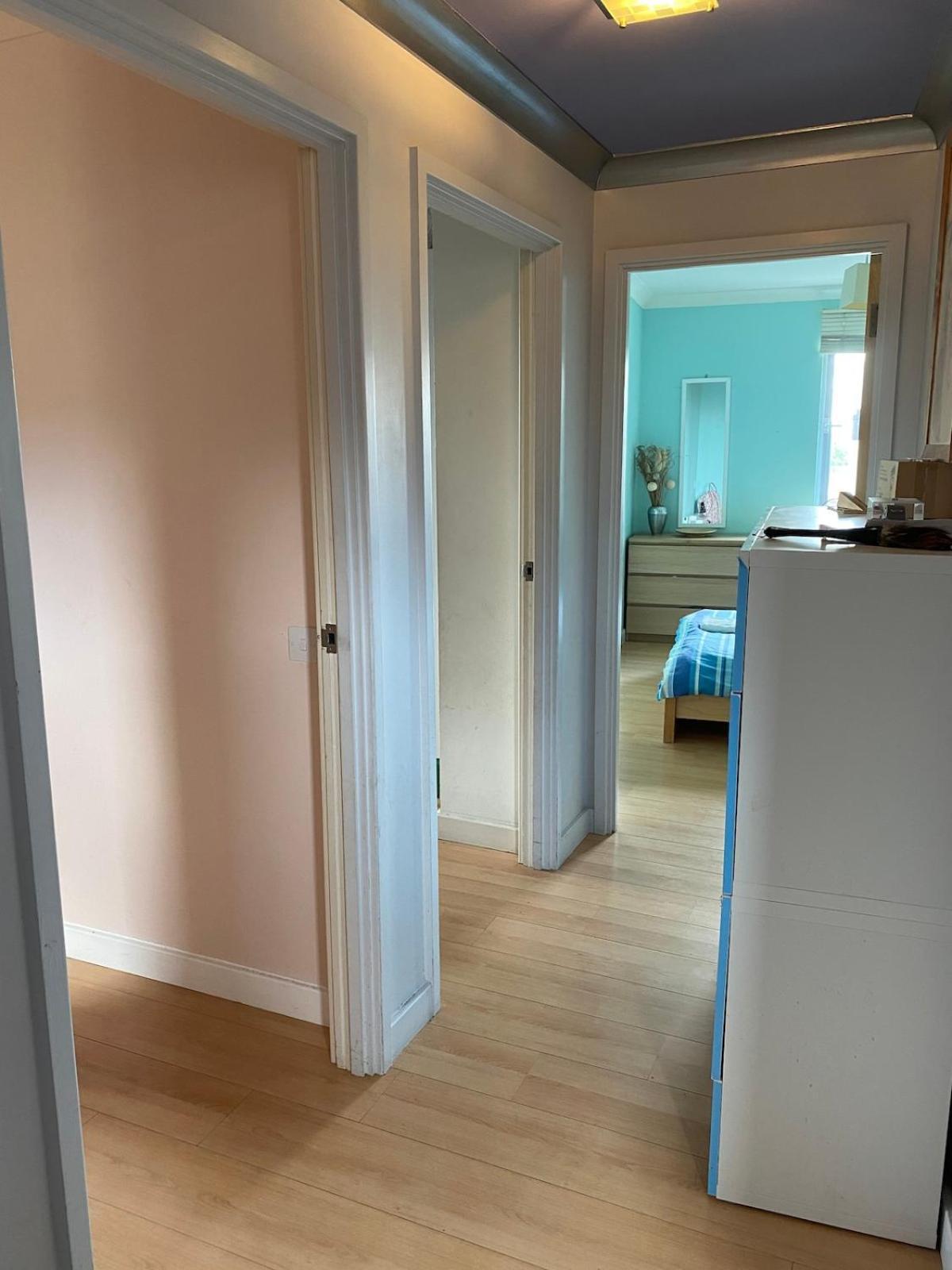 Apartment 2 Bed Flat With Balcony - Zone 1