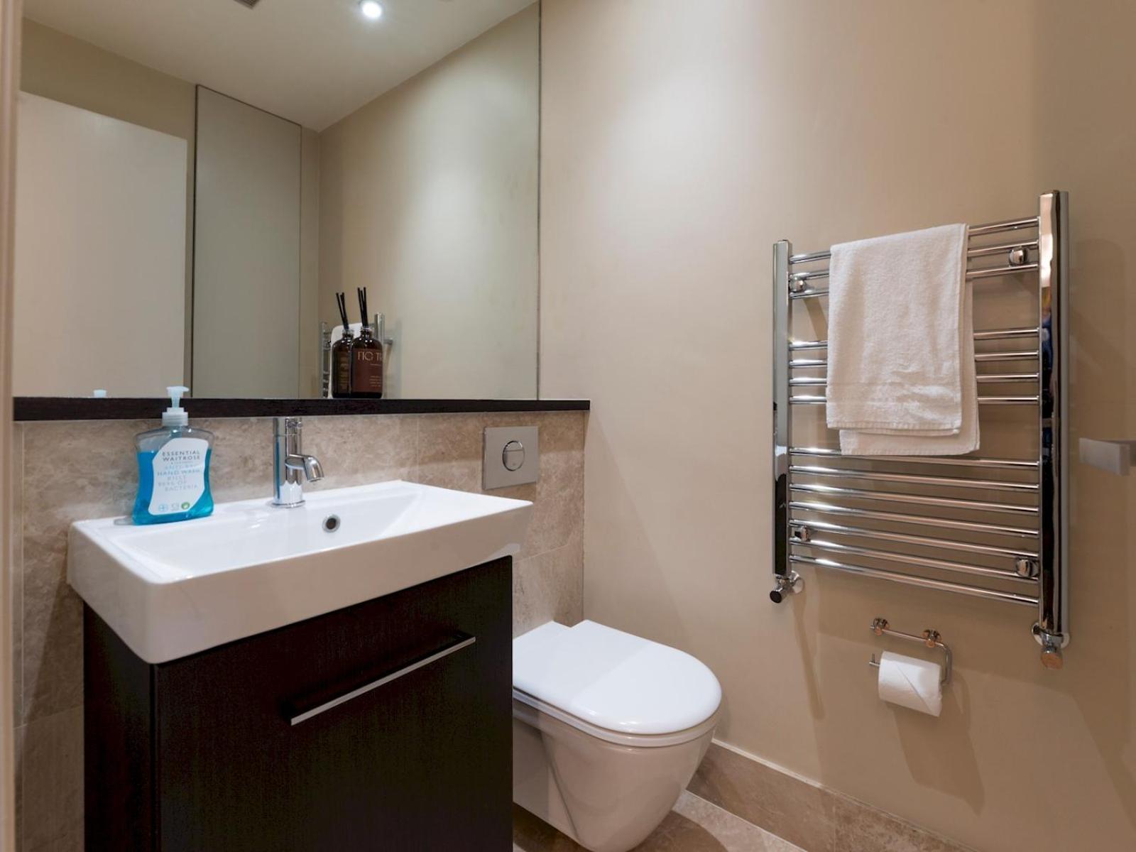 Apartment Pass The Keys Spacious 2-bedroom Flat In The Heart Of Kensington