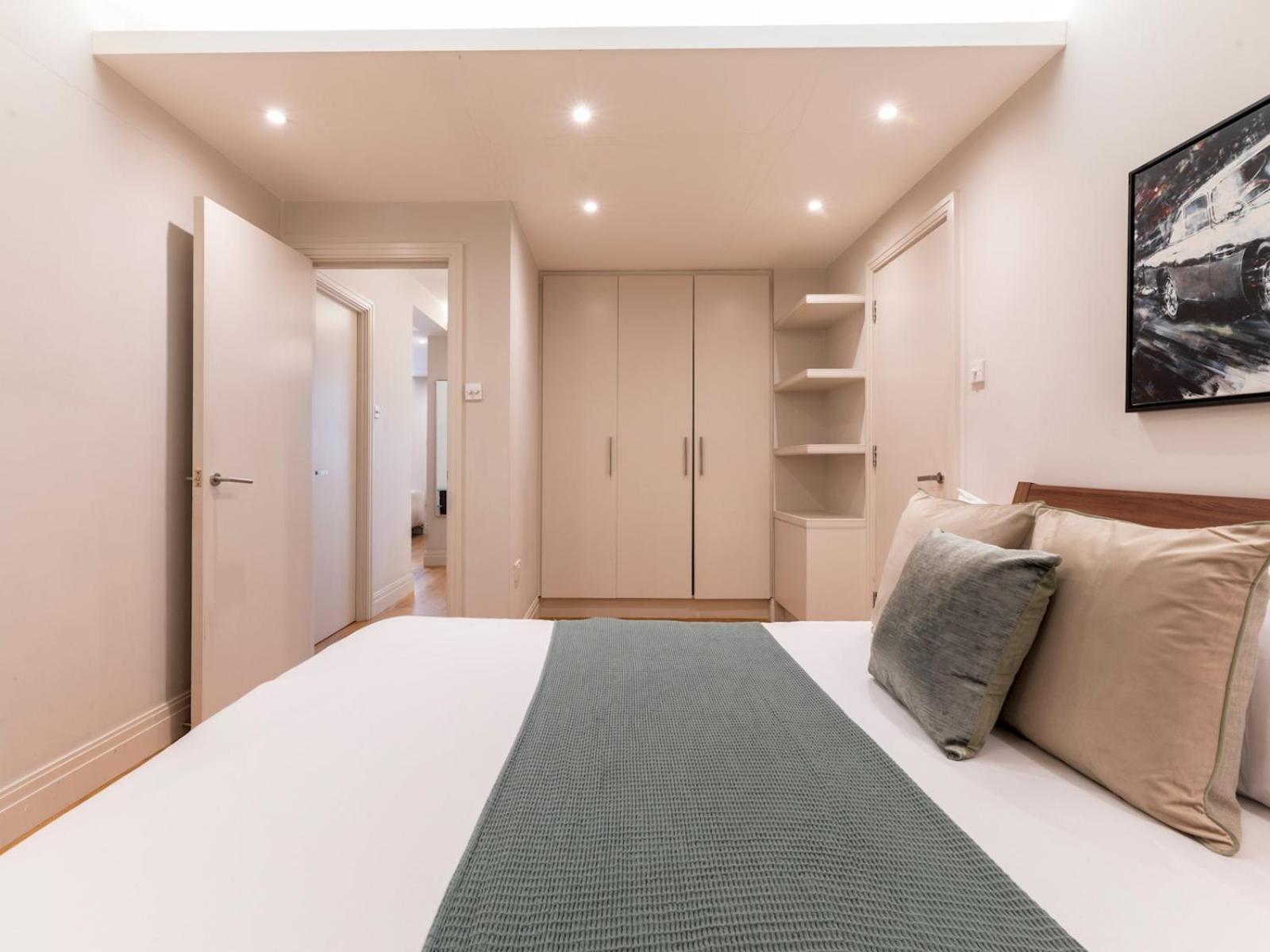 Apartment Pass The Keys Spacious 2-bedroom Flat In The Heart Of Kensington