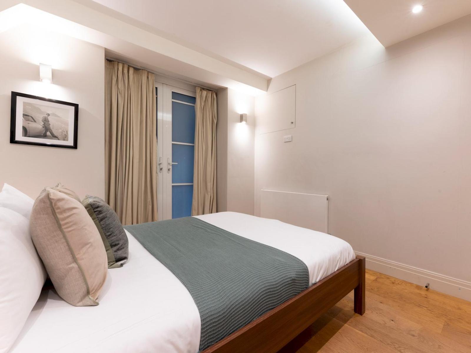 Pass The Keys Spacious 2-bedroom Flat In The Heart Of Kensington