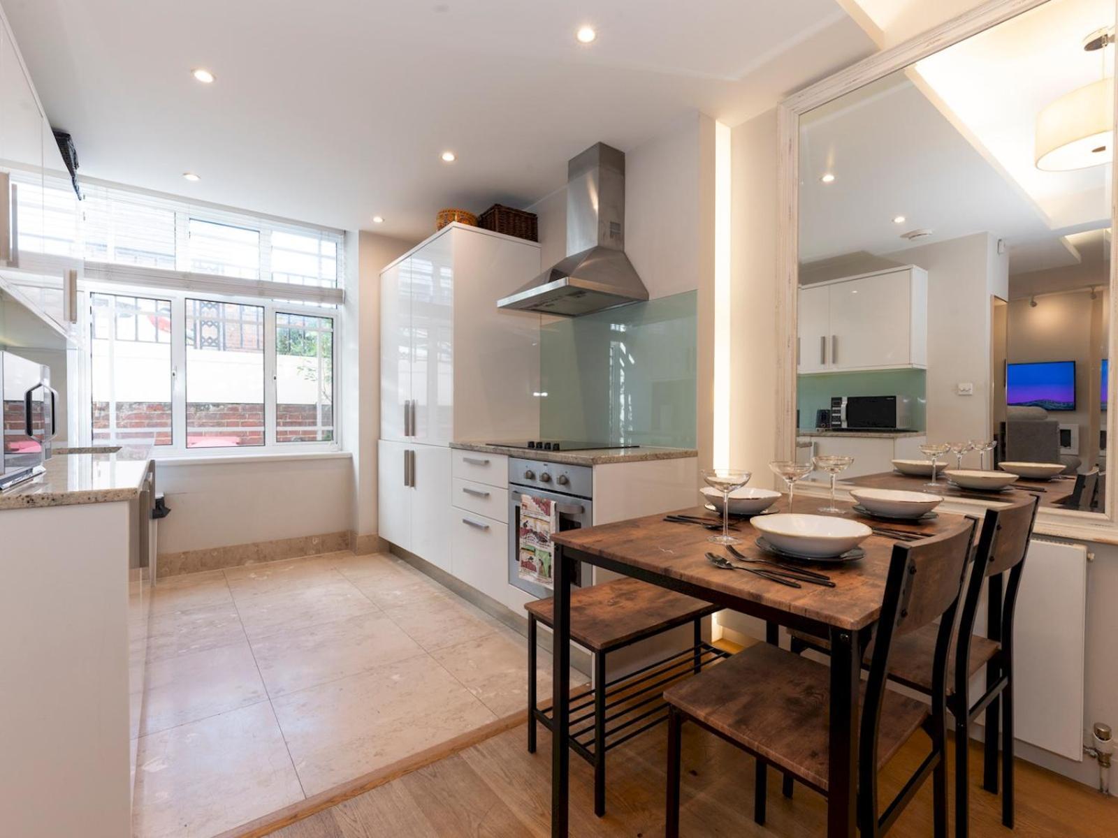 Apartment Pass The Keys Spacious 2-bedroom Flat In The Heart Of Kensington *
