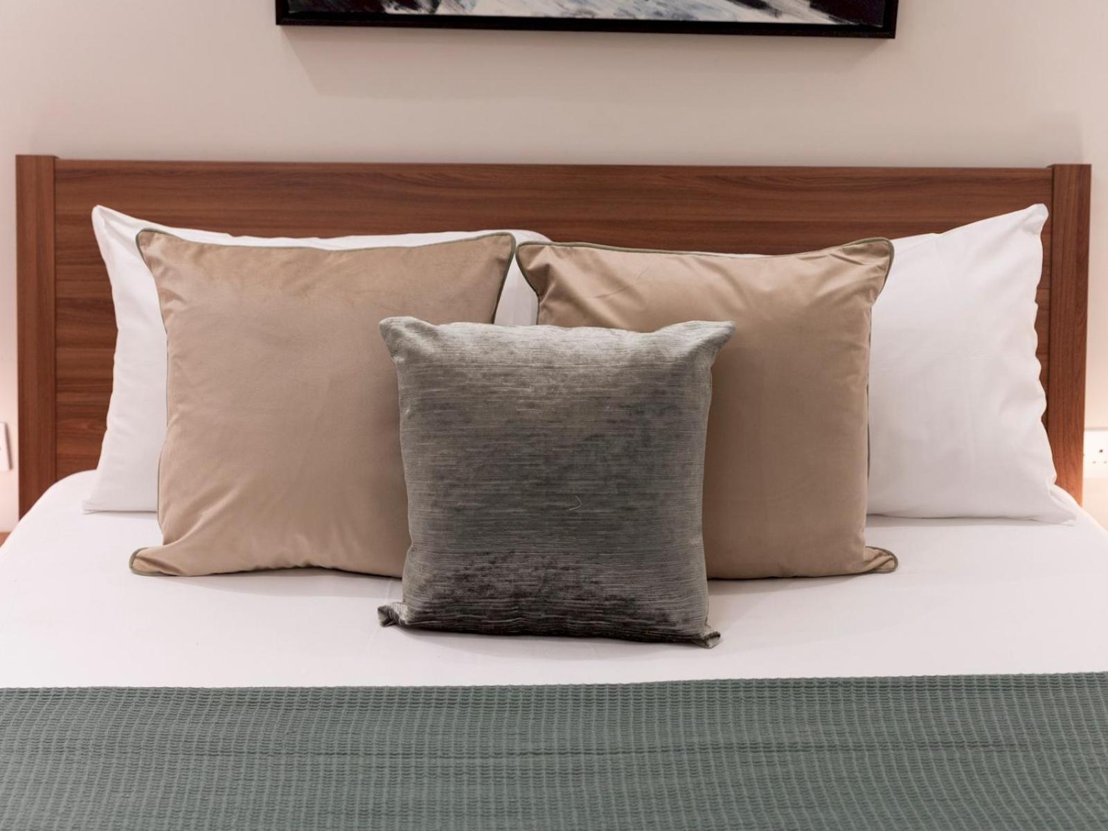 Pass The Keys Spacious 2-bedroom Flat In The Heart Of Kensington Apartment London