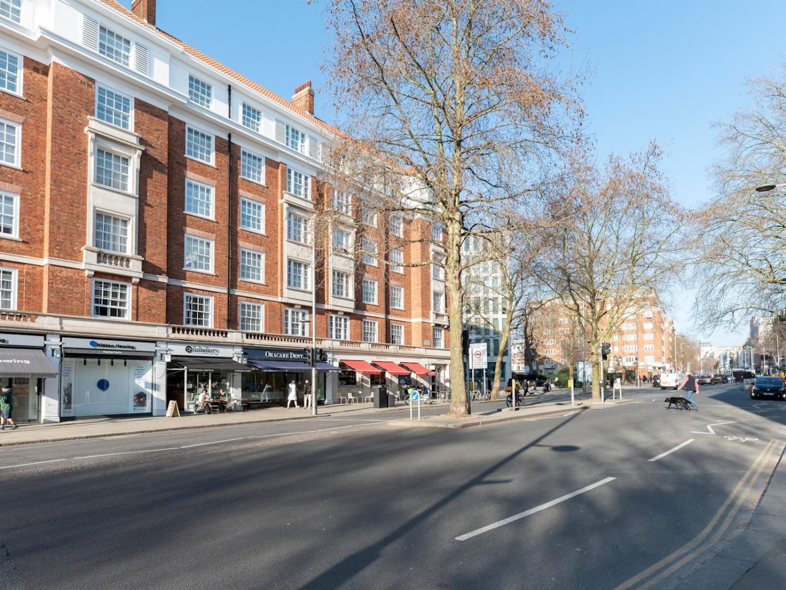 Pass The Keys Spacious 2-bedroom Flat In The Heart Of Kensington London