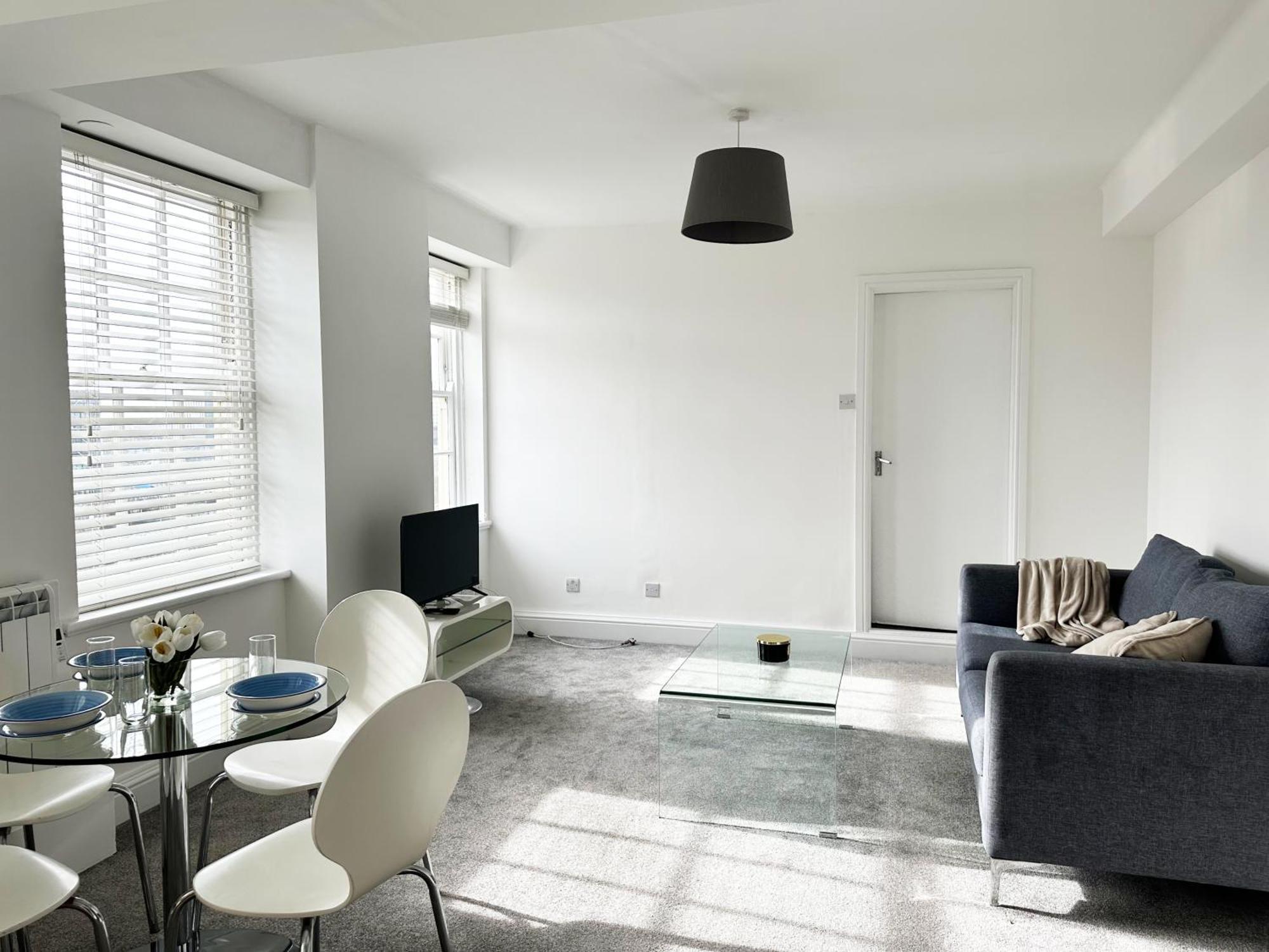 Riverside Modern One Bedroom Apartment London