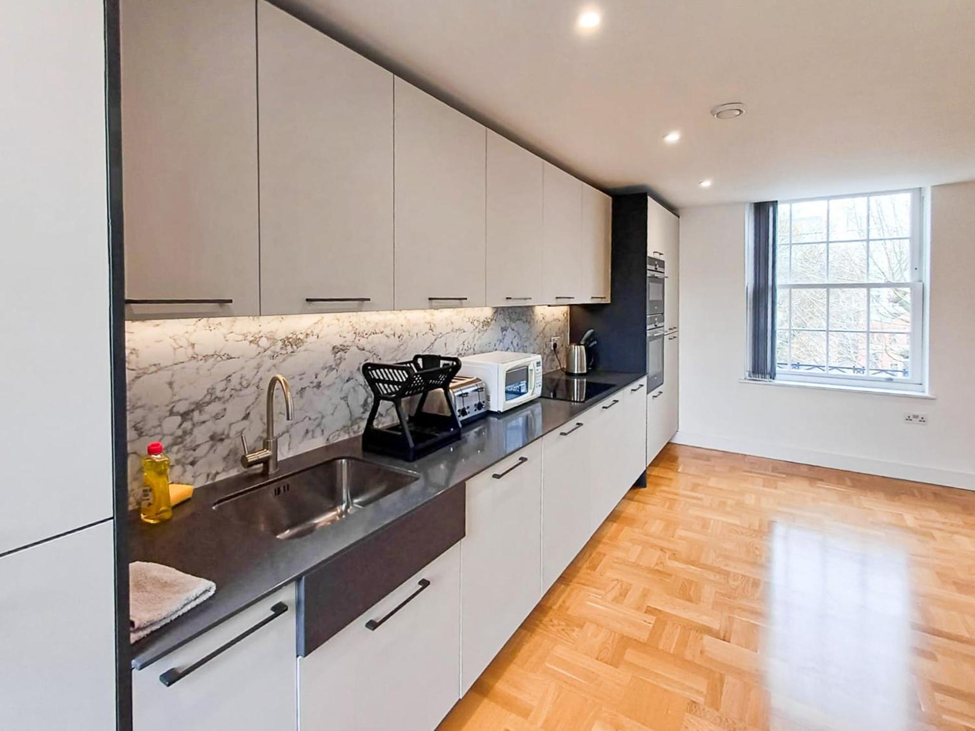 Apartment Modern 2-bedroom, 2-bathroom In West Kensington London