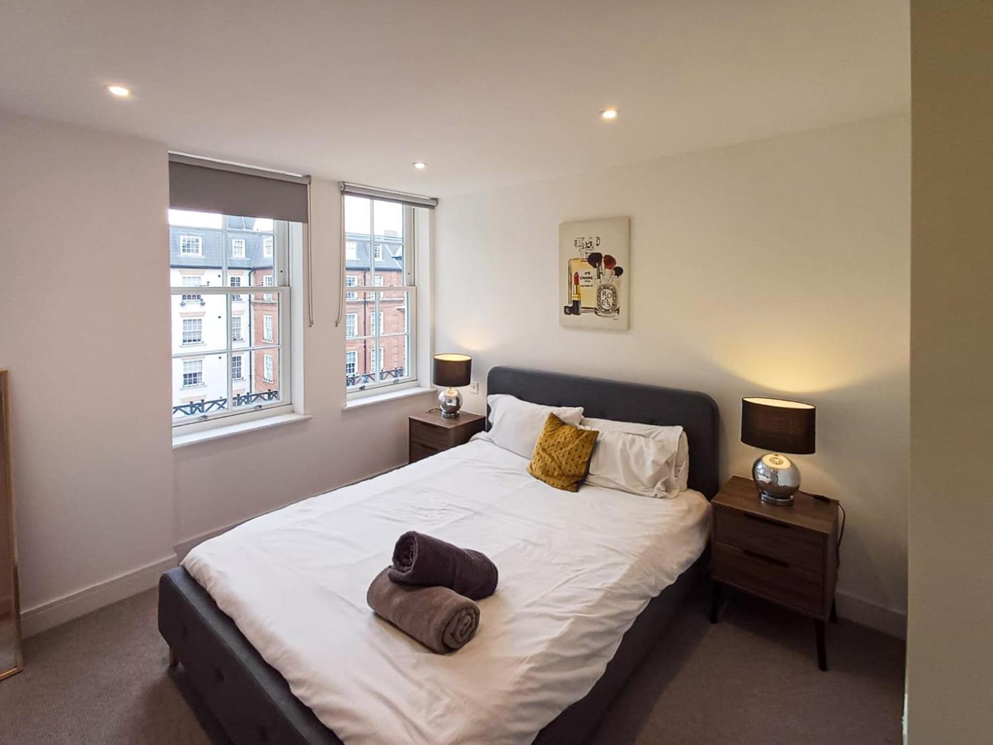 Apartment Modern 2-bedroom, 2-bathroom In West Kensington London