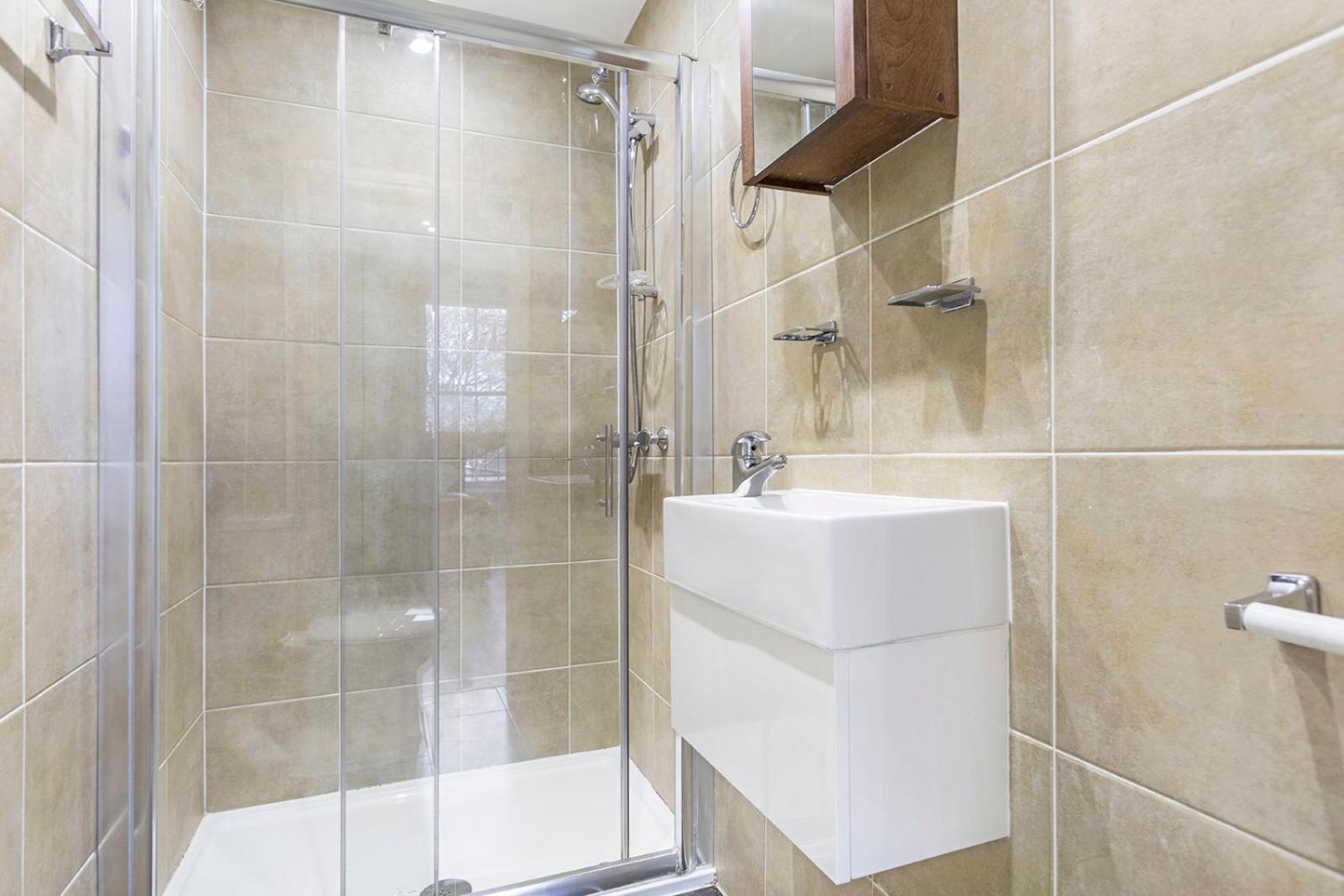 Prime Vision Living - Hyde Park London