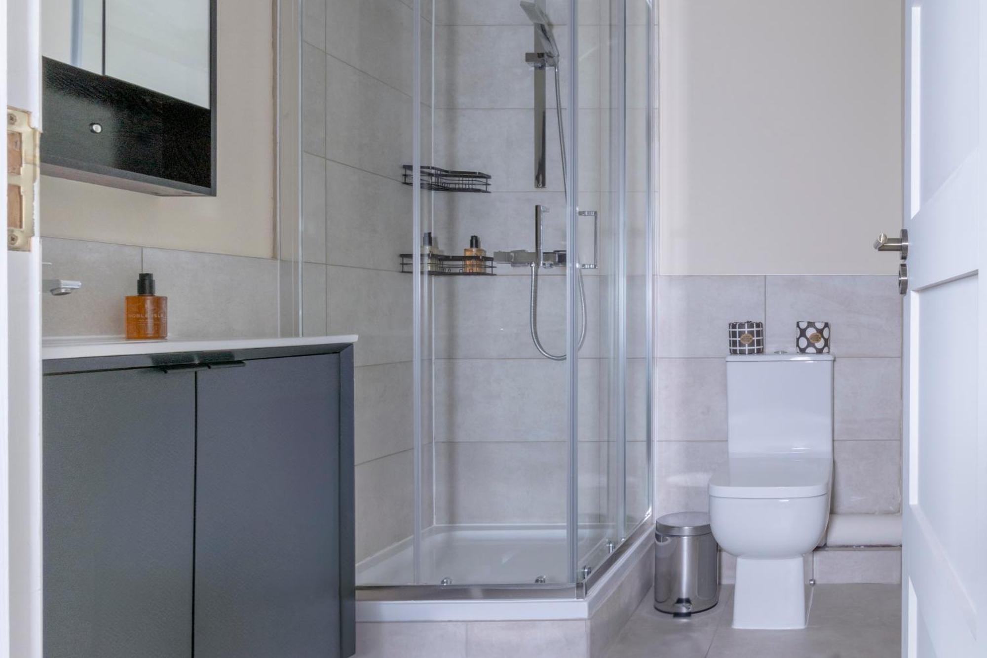 The Egerton - Serviced Apartment London