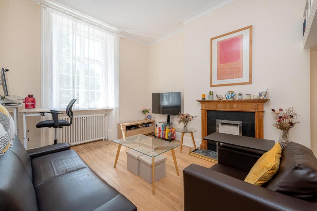 Two Double Mezzanine In Paddington * London
