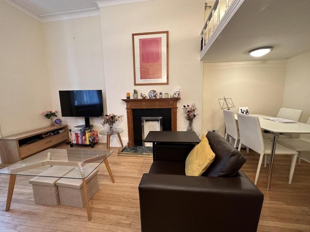 Two Double Mezzanine In Paddington London