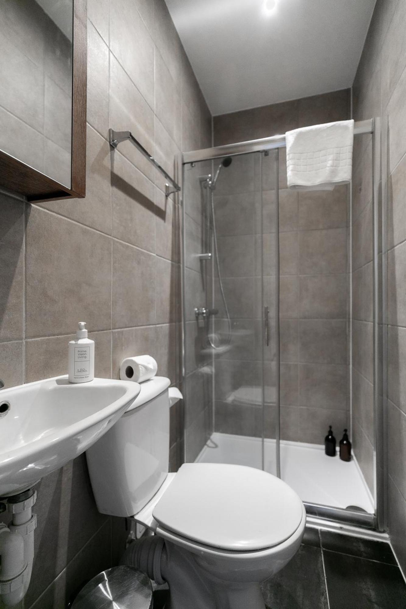 Prime Vision Living - Hyde Park Apartment London