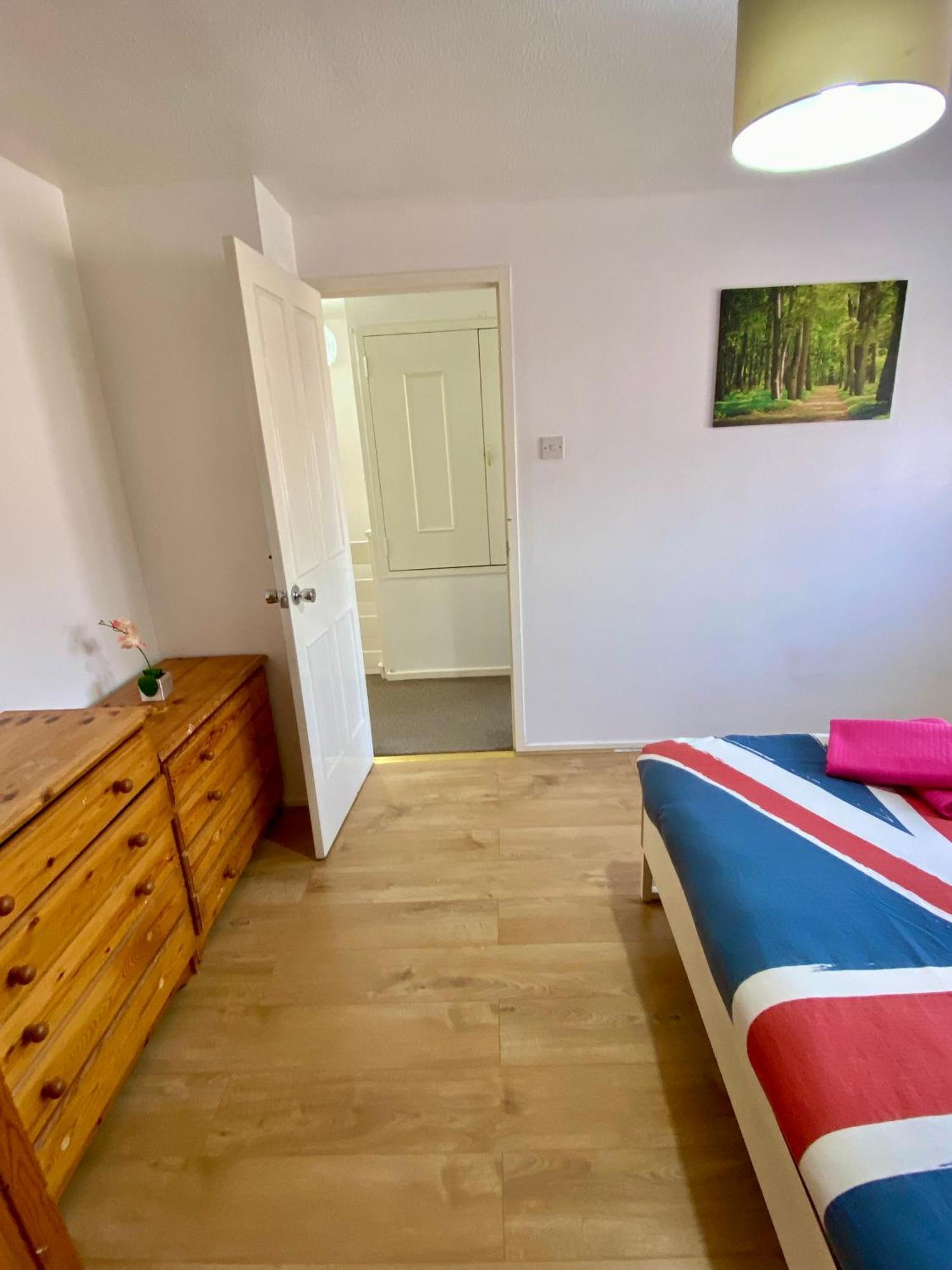 Cosy 3 Bedroom House Near Stratford,olympic Park, E15 Apartment London