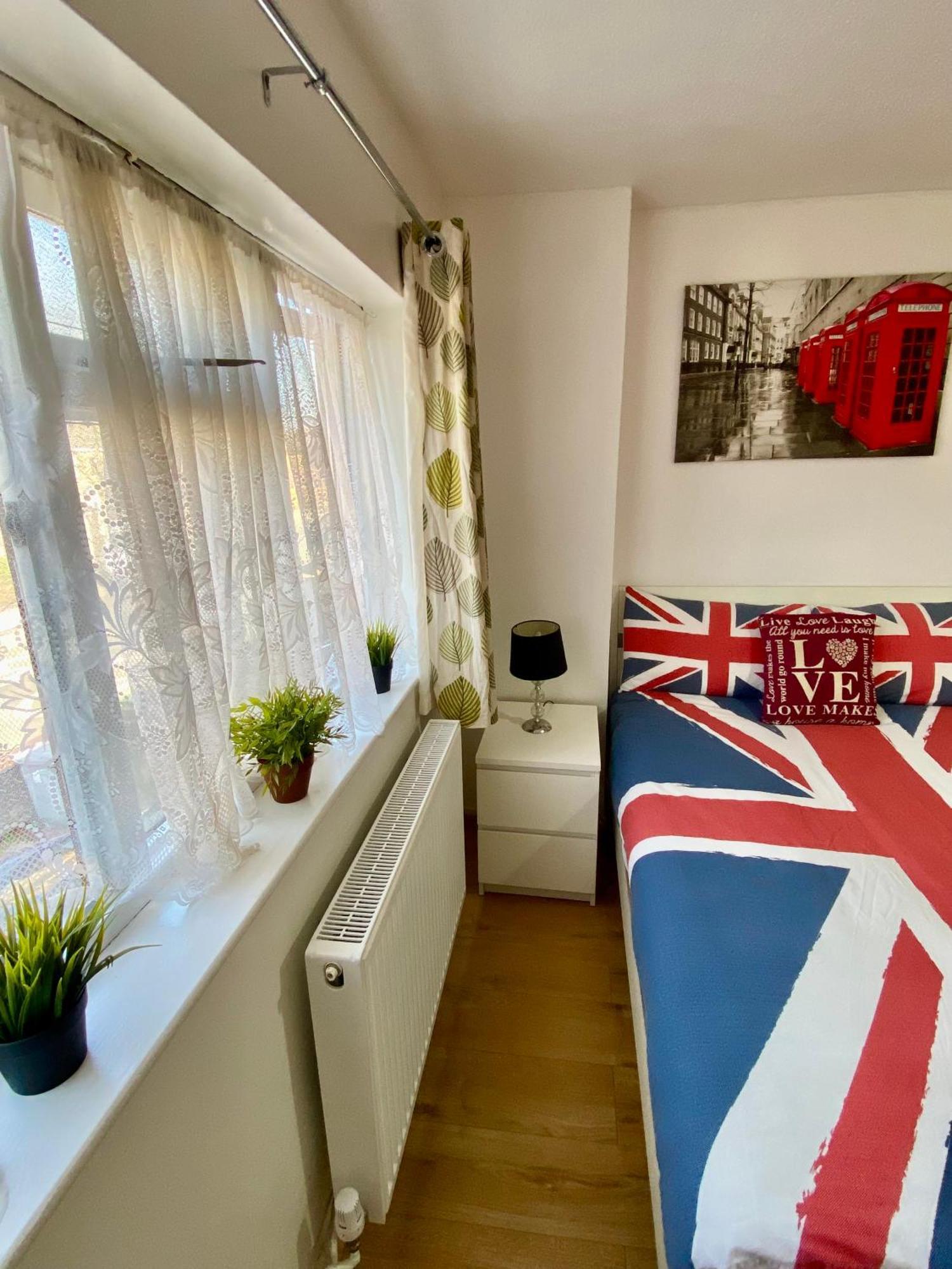 Cosy 3 Bedroom House Near Stratford,olympic Park, E15 Apartment London