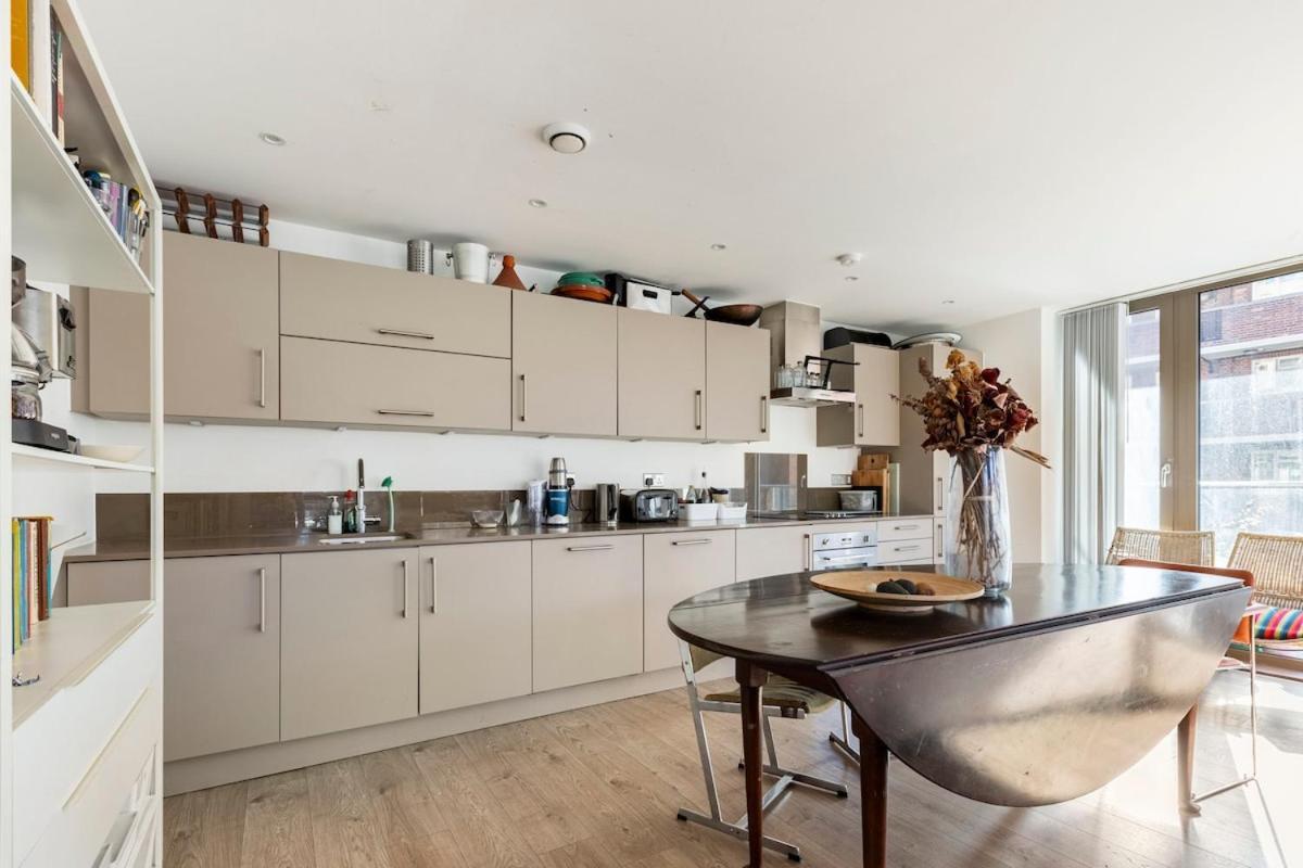 Frampton Park Road, Hackney Apartment London