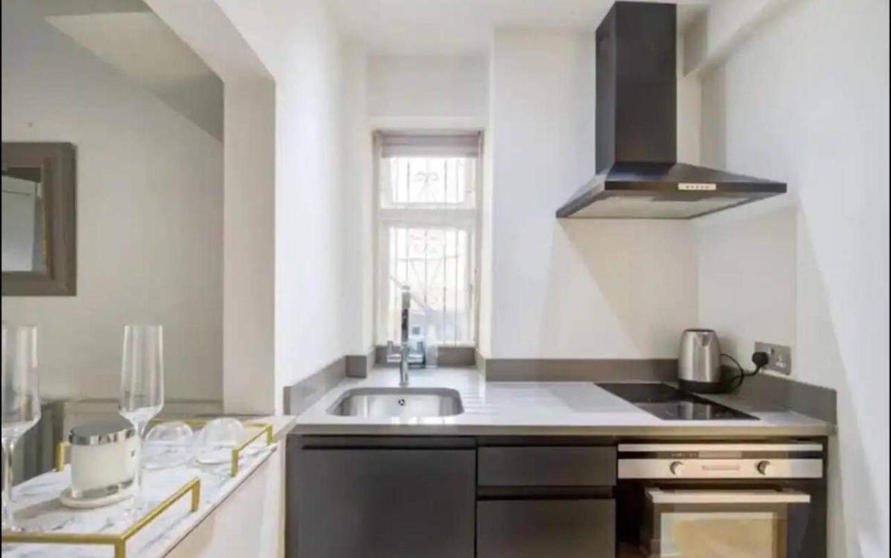 Apartment Stunning Next To Harrods