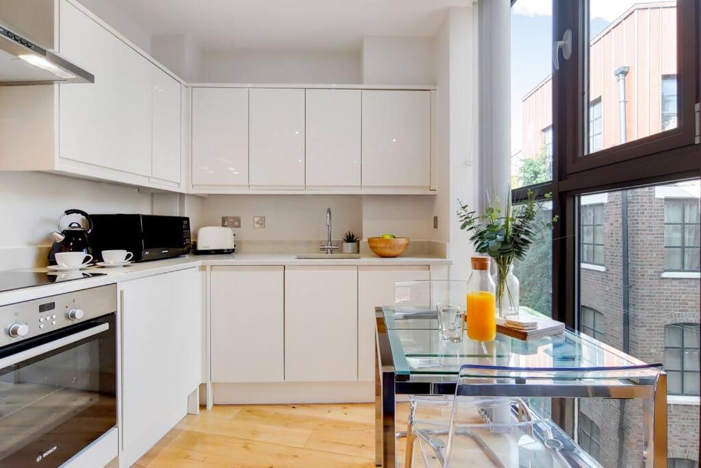Br5 - Beautiful Flat In Heart Of Borough Apartment London