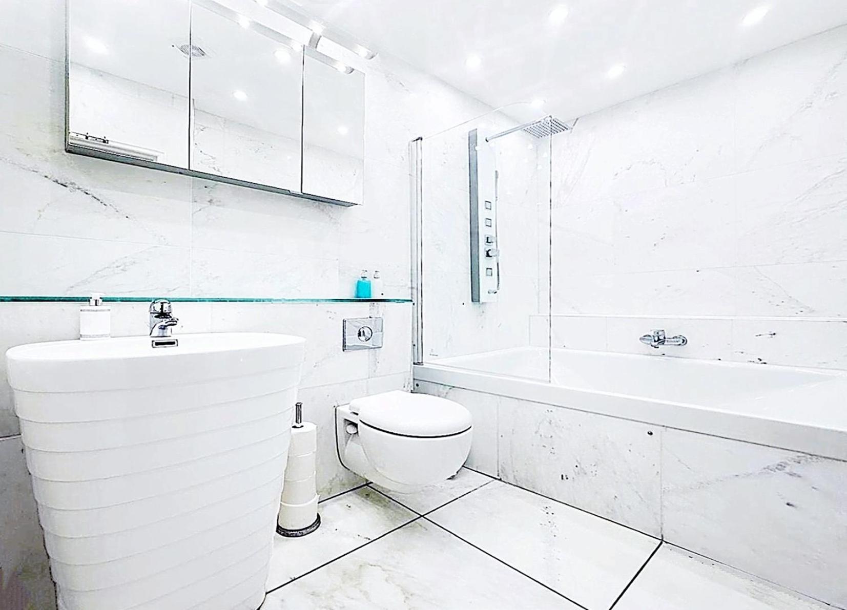 Eden Luxury * London