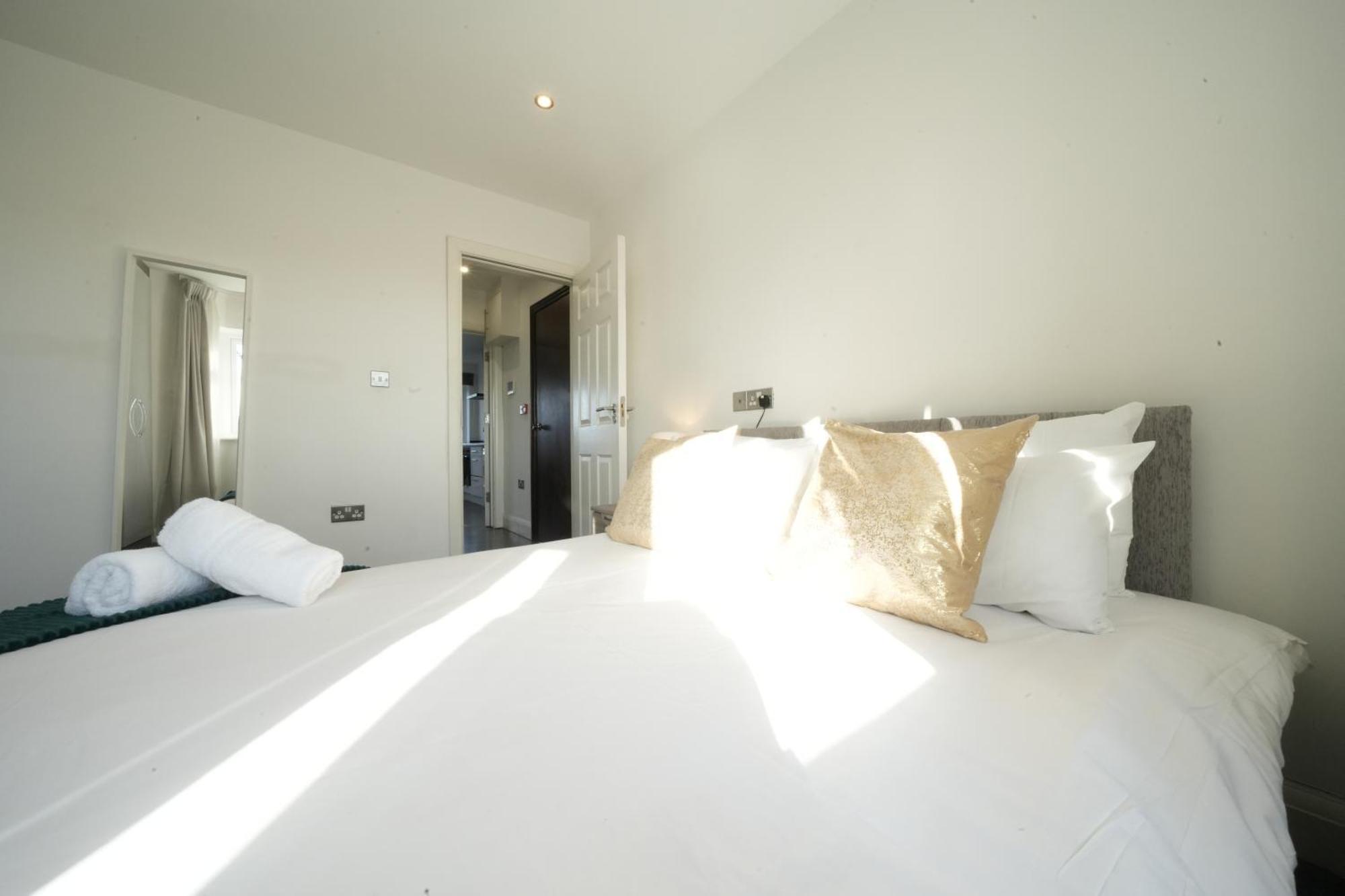 Apartamento Hatton Apartments: Airport-adjacent With Free Parking And Underground Access