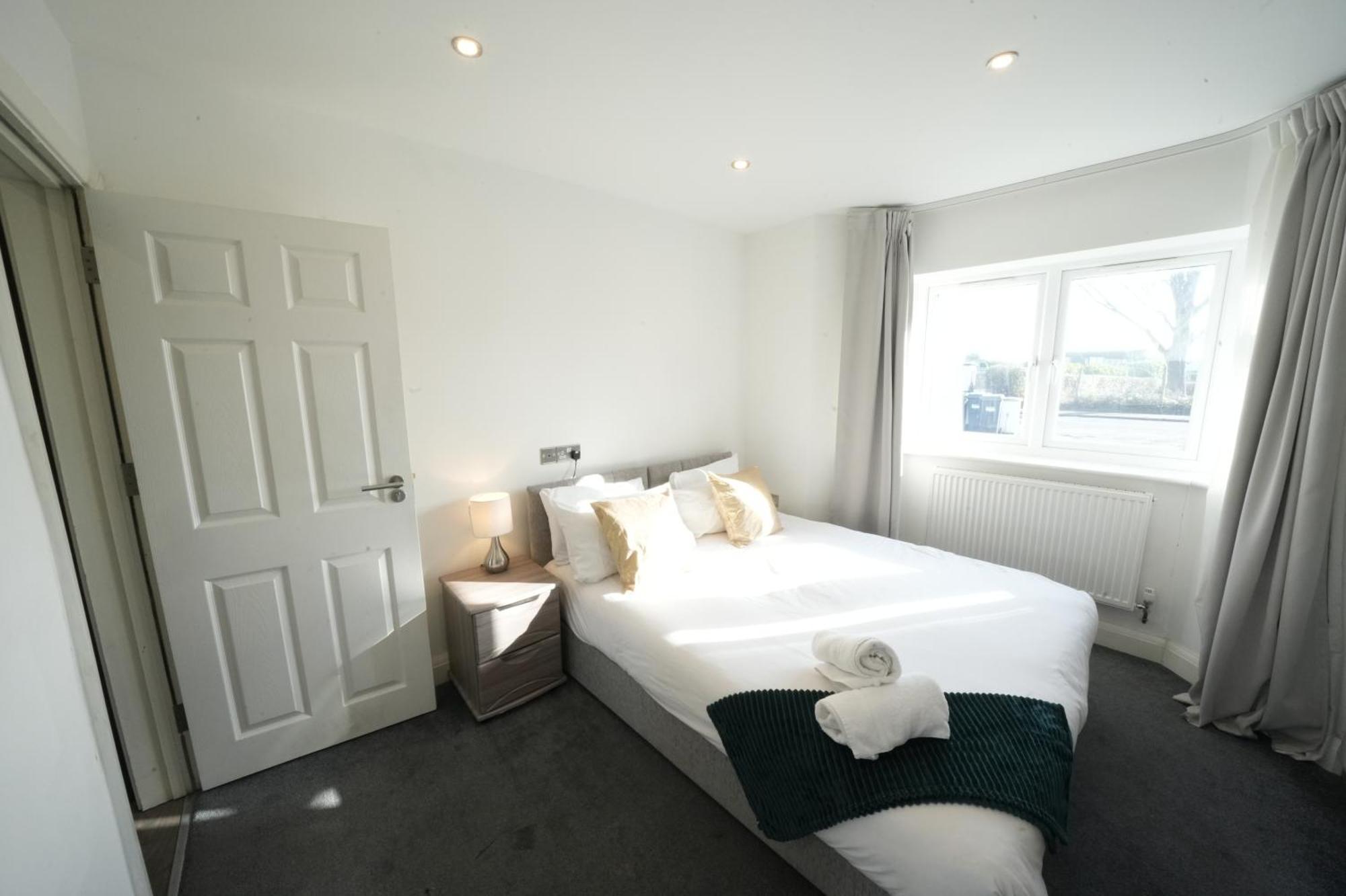 Hatton Apartments: Airport-adjacent With Free Parking And Underground Access *