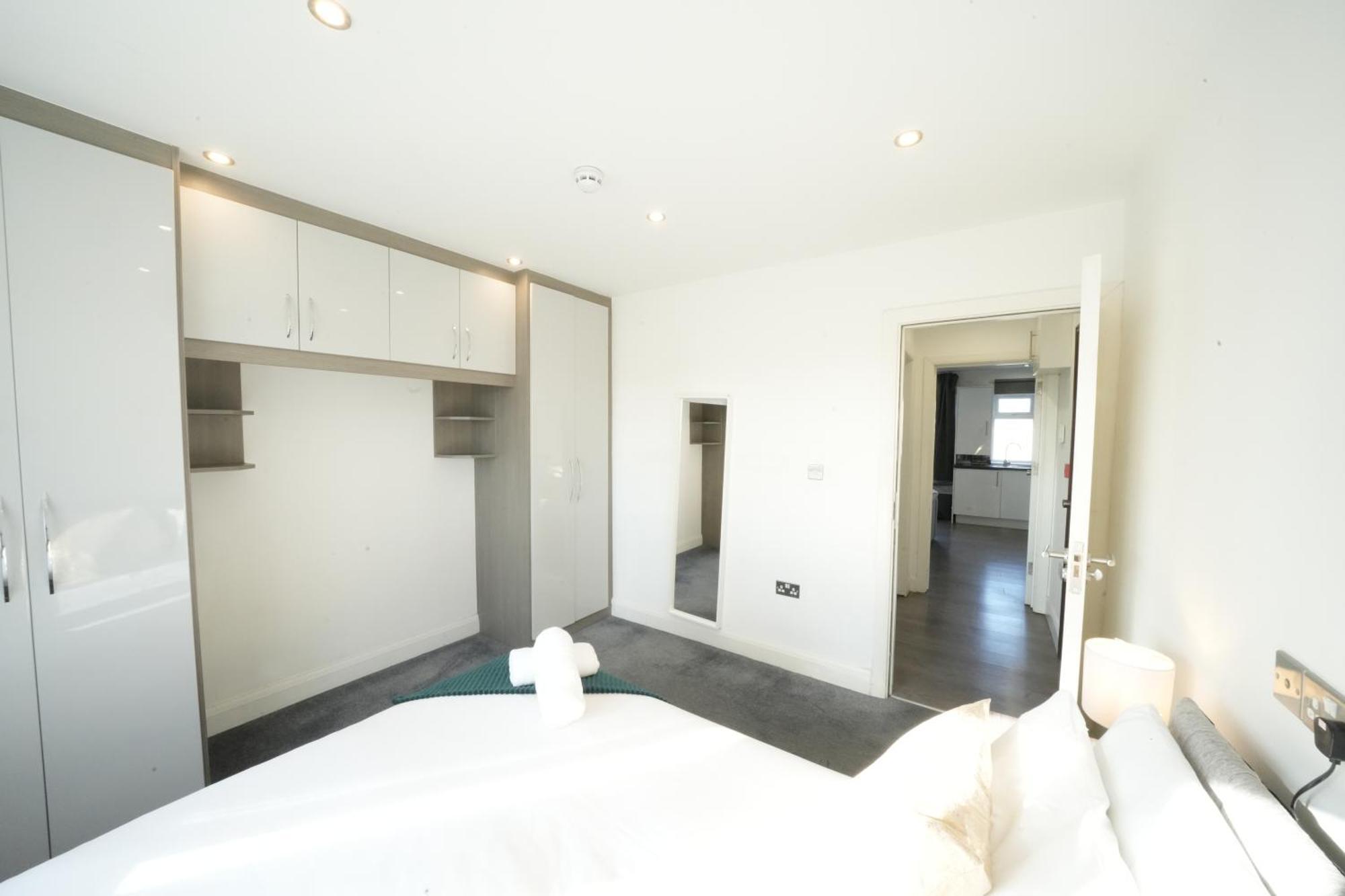 Hatton Apartments: Airport-adjacent With Free Parking And Underground Access *